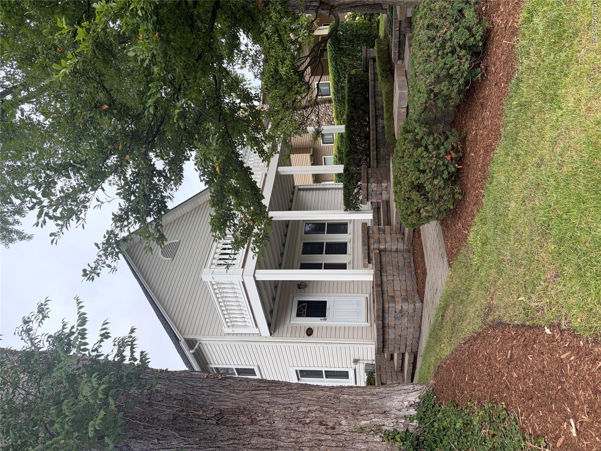 815 N Main Street Property Photo 1