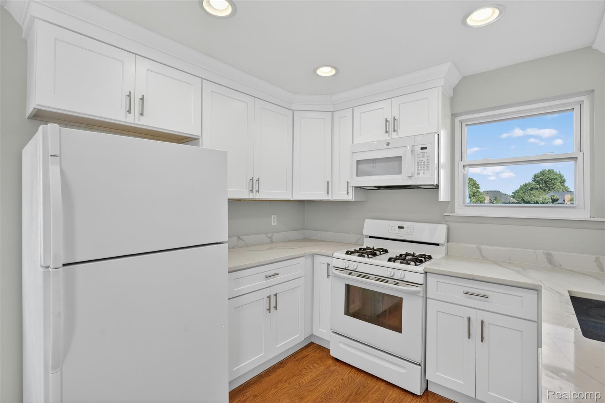 2824 Roundtree Drive Property Photo 15