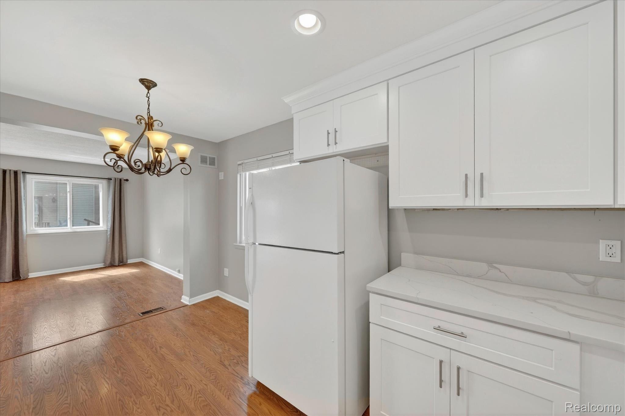 2824 Roundtree Drive Property Photo 17