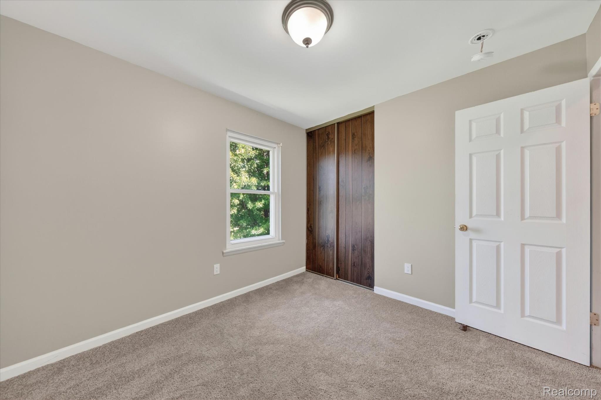2824 Roundtree Drive Property Photo 30