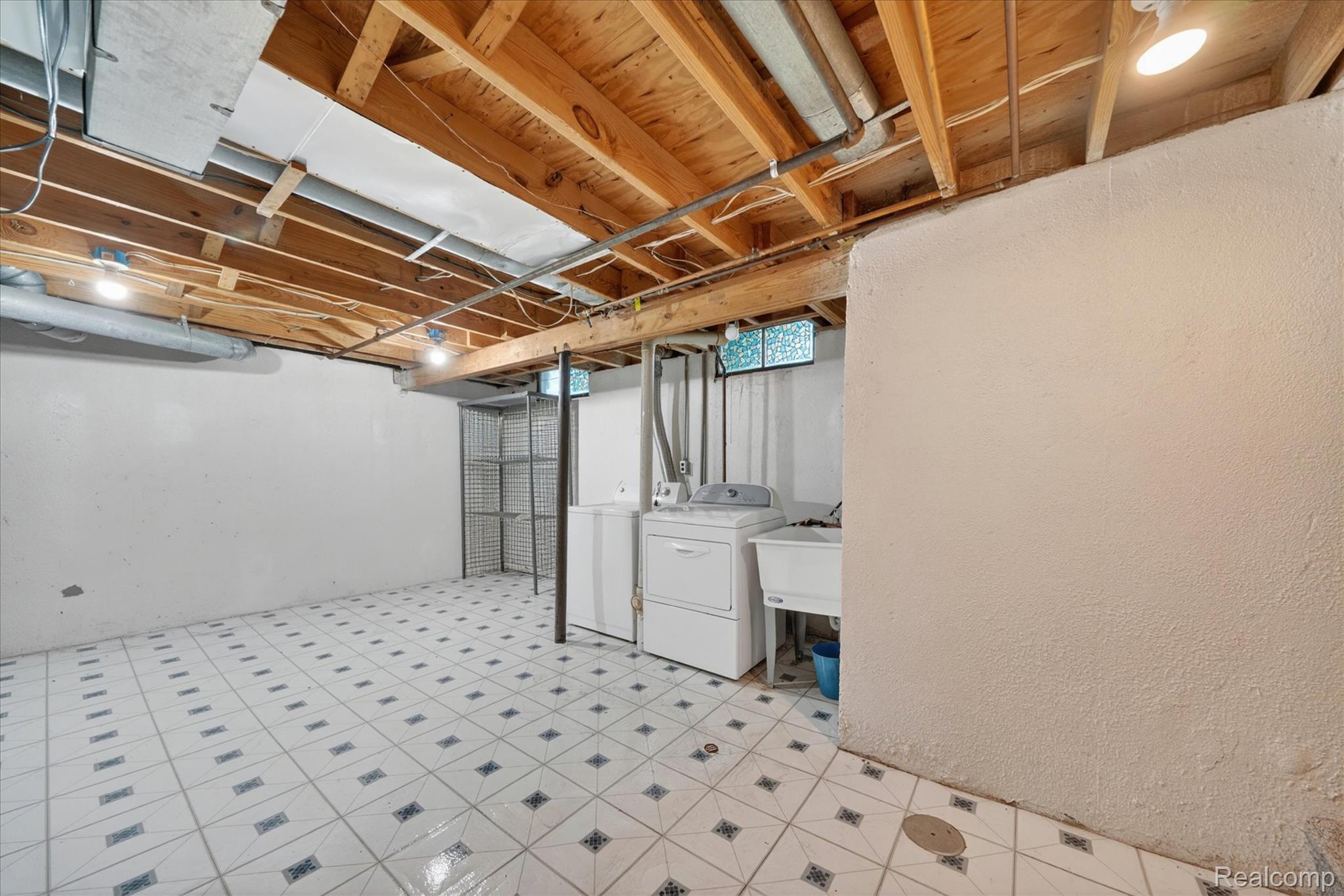2824 Roundtree Drive Property Photo 32