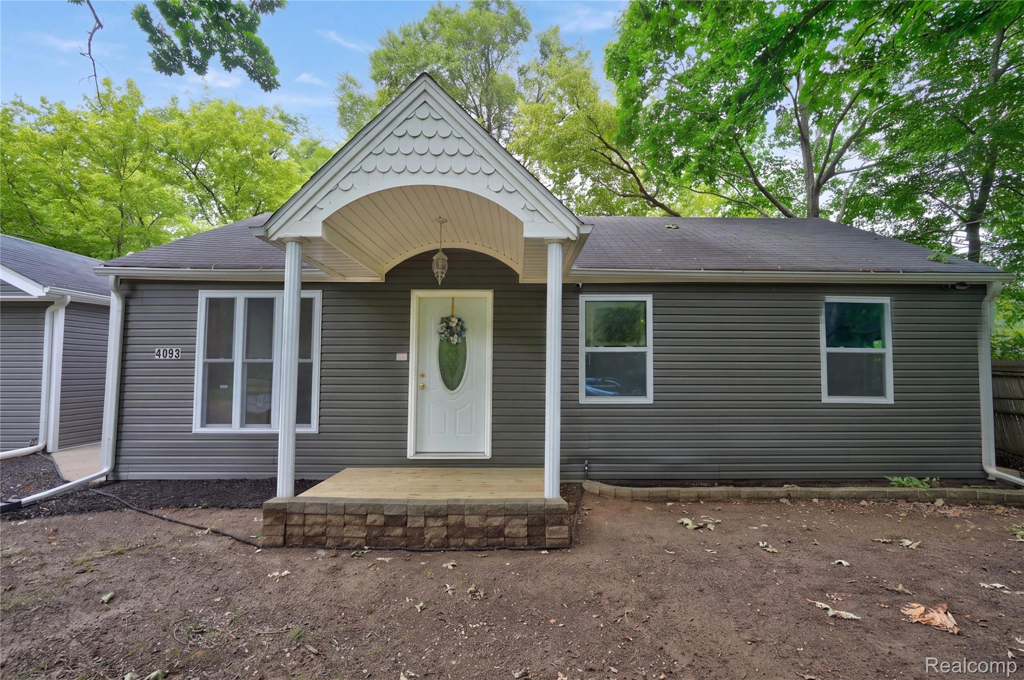 4093 Dowdall Street Property Photo 4
