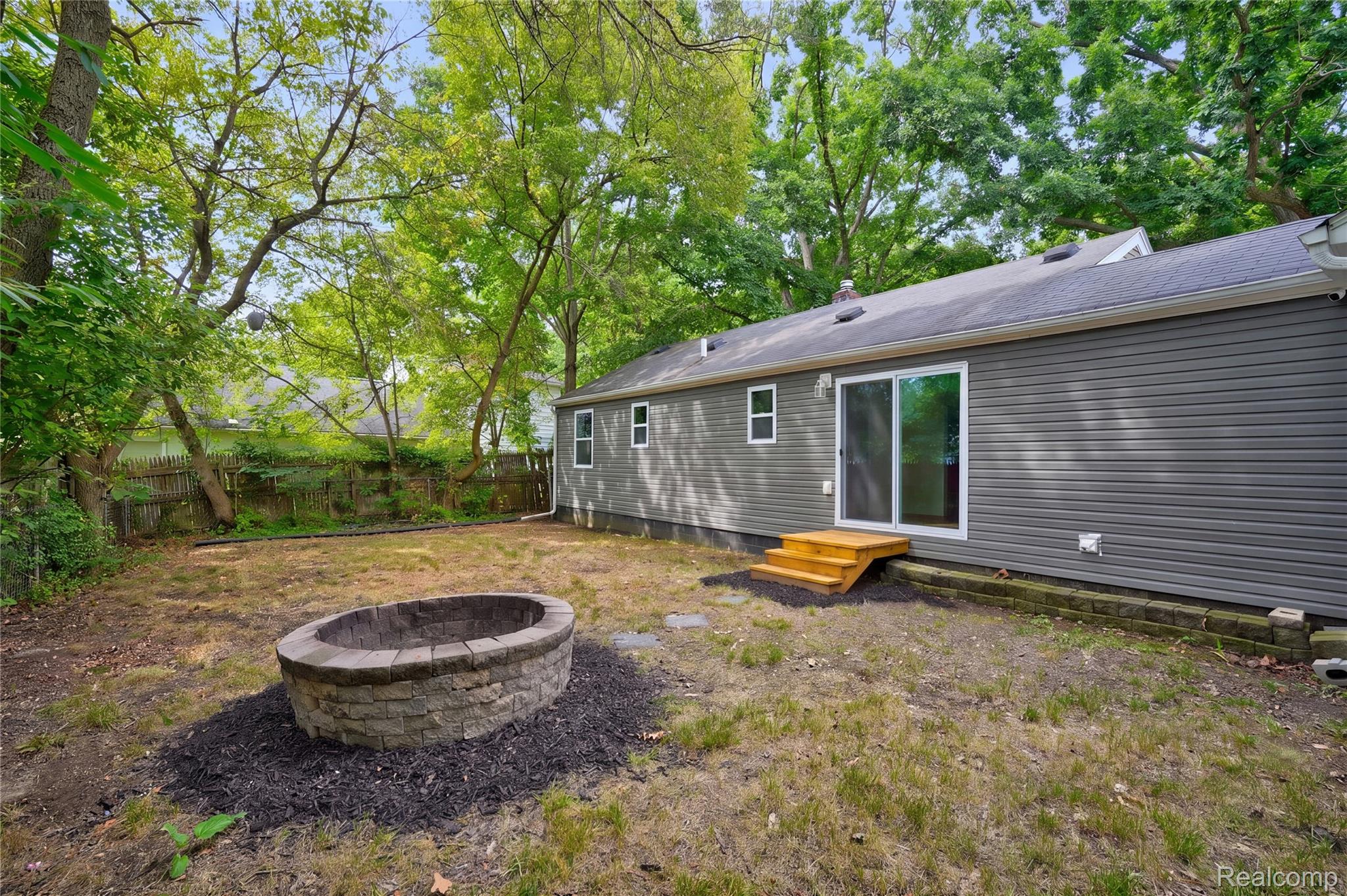 4093 Dowdall Street Property Photo 6