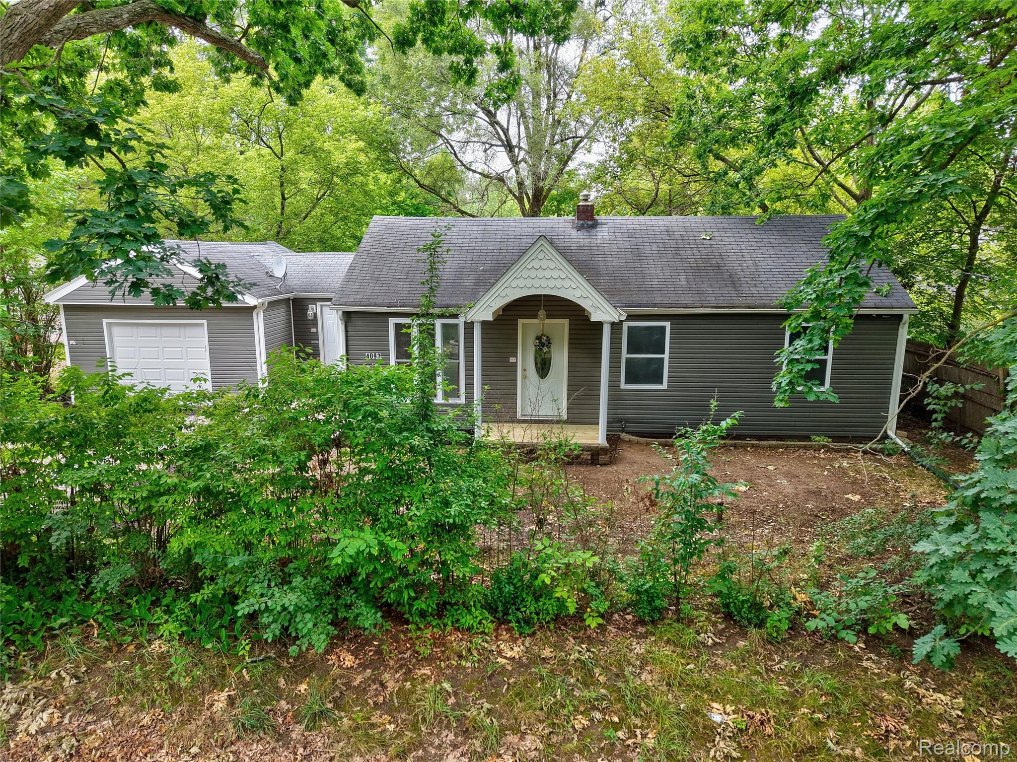 4093 Dowdall Street Property Photo 8