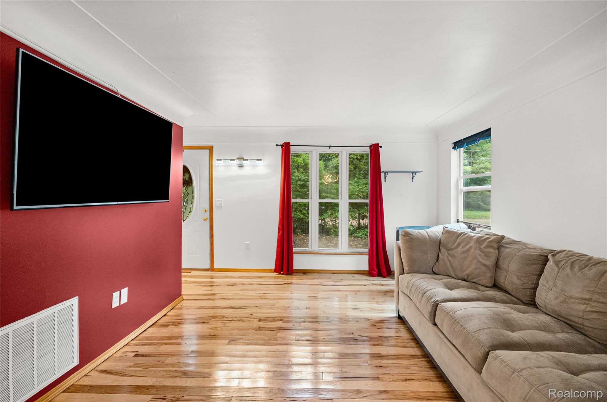 4093 Dowdall Street Property Photo 9