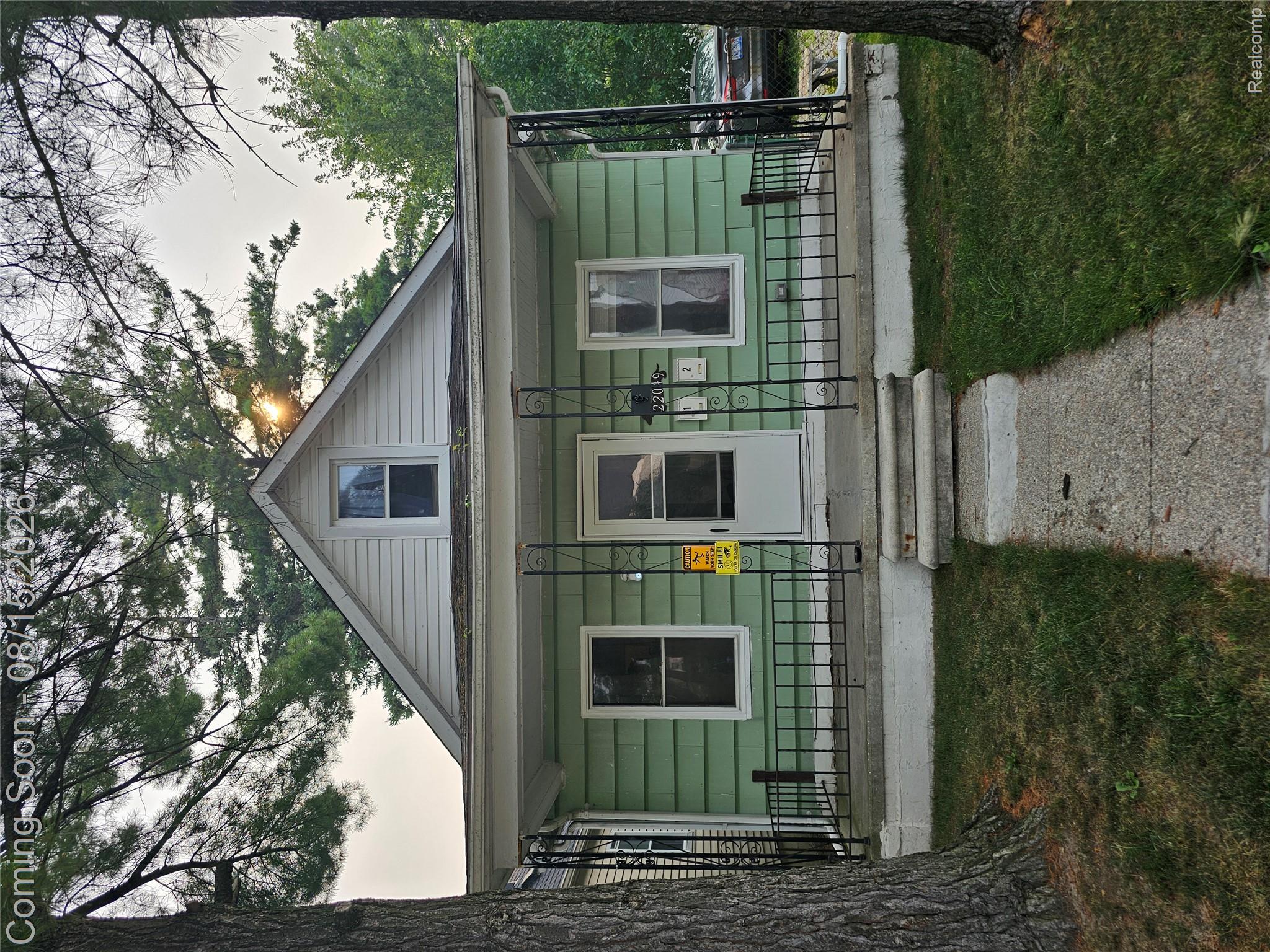 22049 Cushing Avenue Property Photo 1