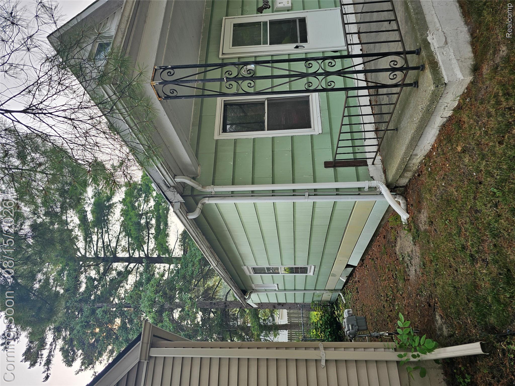22049 Cushing Avenue Property Photo 10