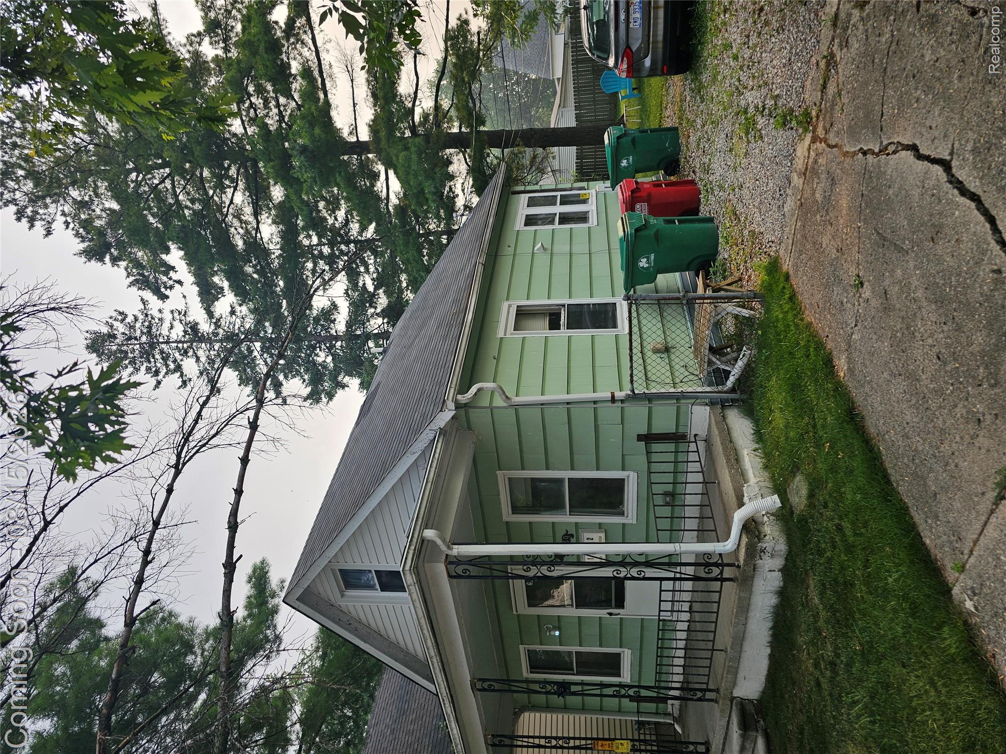 22049 Cushing Avenue Property Photo 11