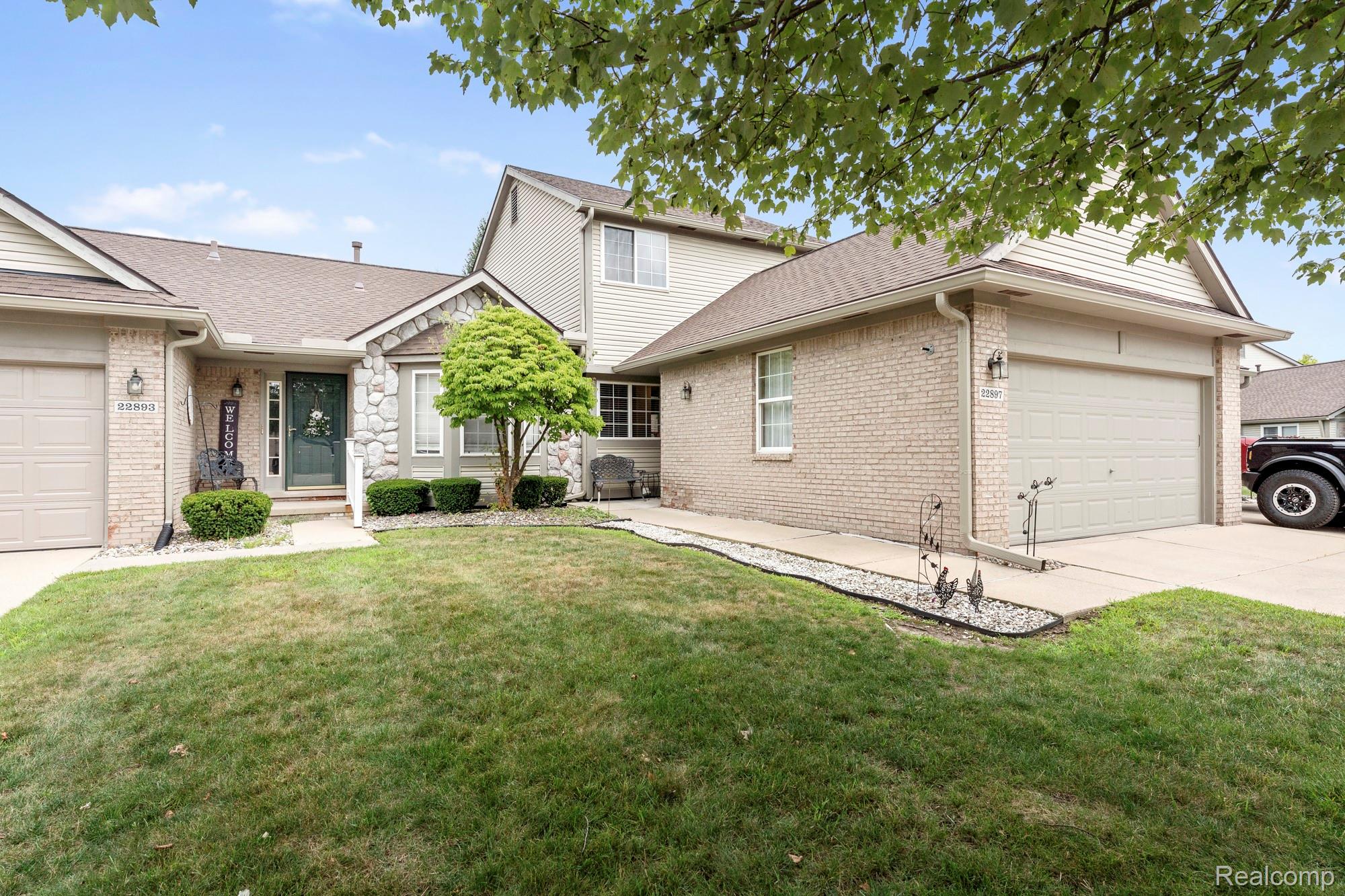 22897 Woodcreek Drive Property Photo 1