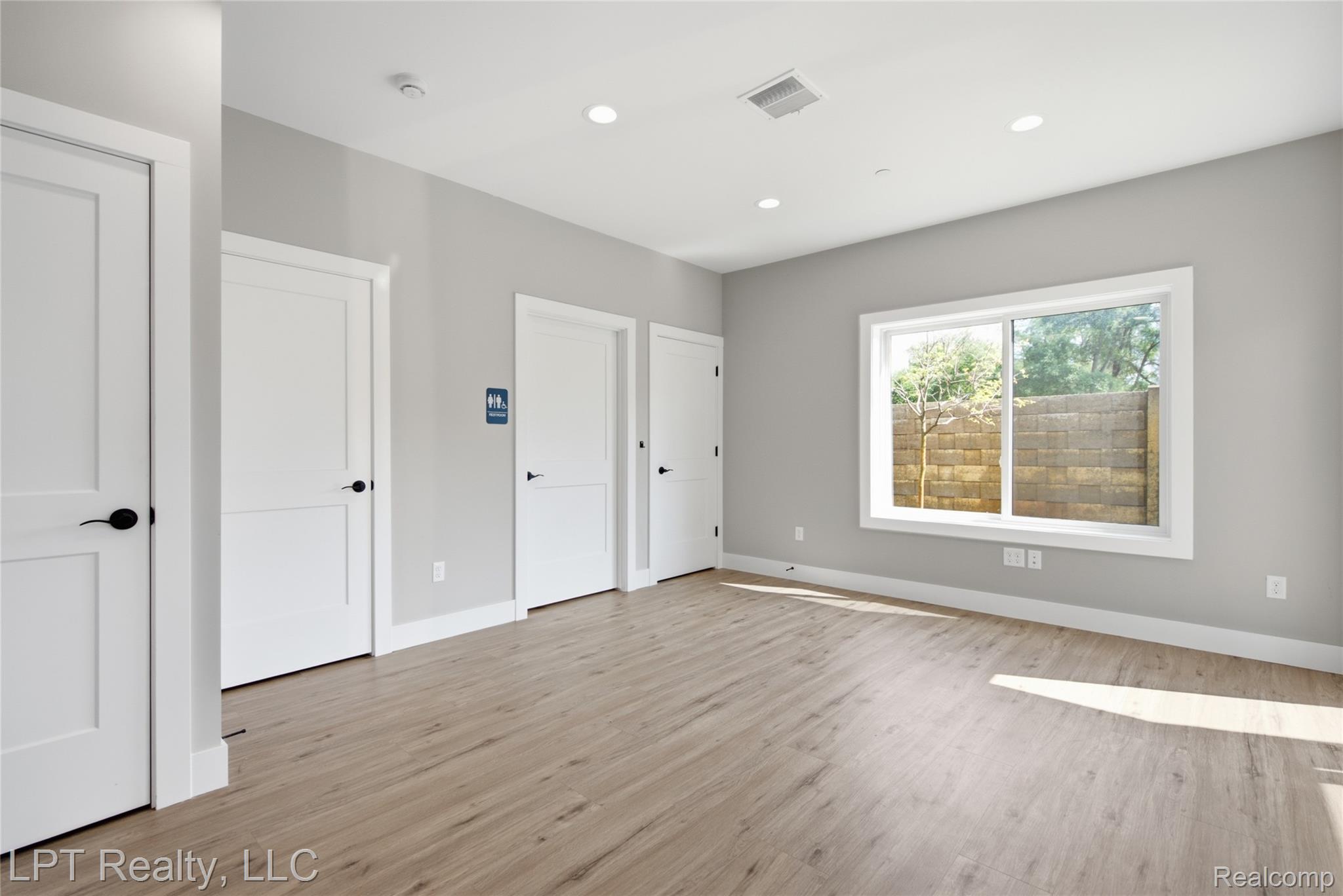 8130 Allor Landing Property Photo 8