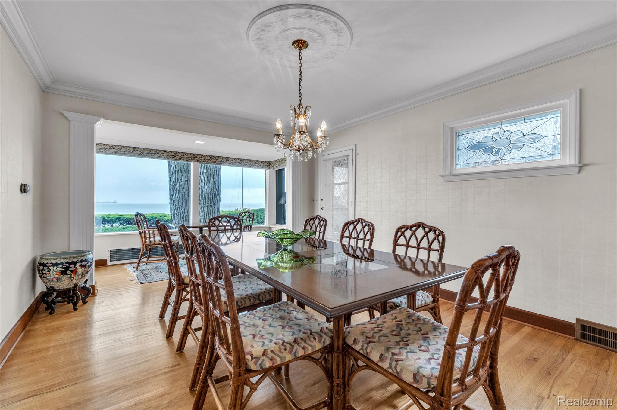 4796 Lakeshore Road Property Photo 3