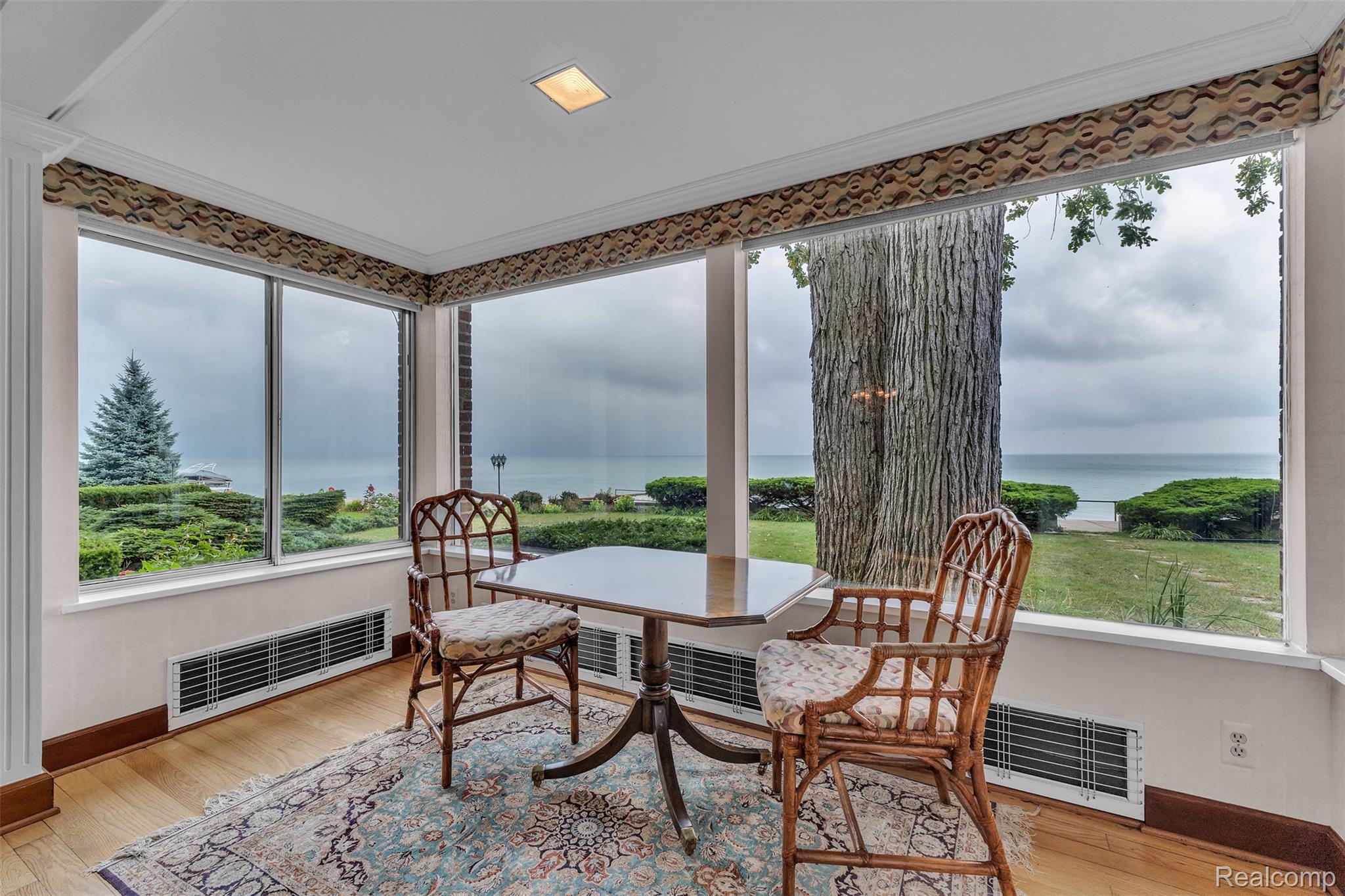 4796 Lakeshore Road Property Photo 16