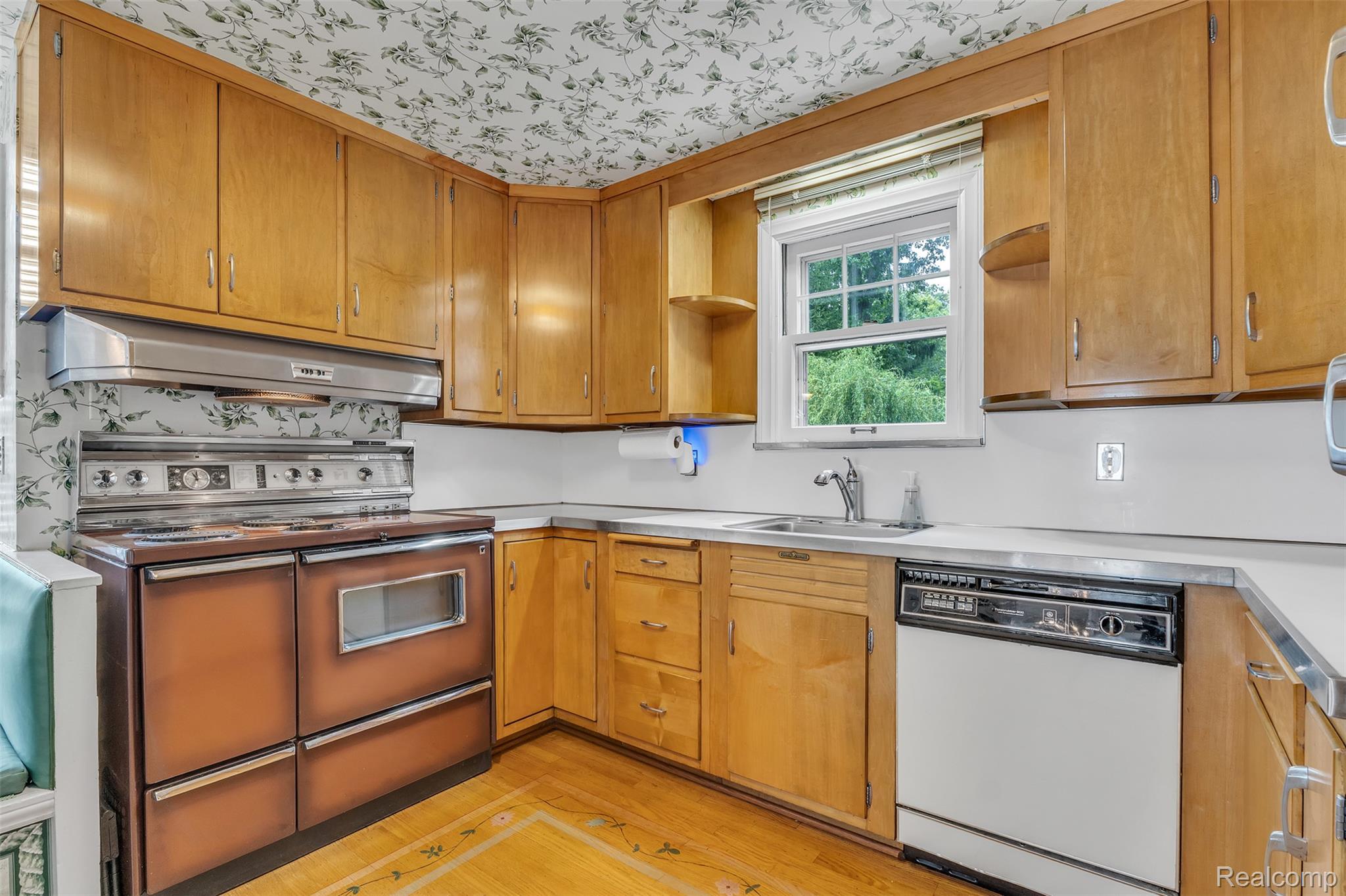 4796 Lakeshore Road Property Photo 20