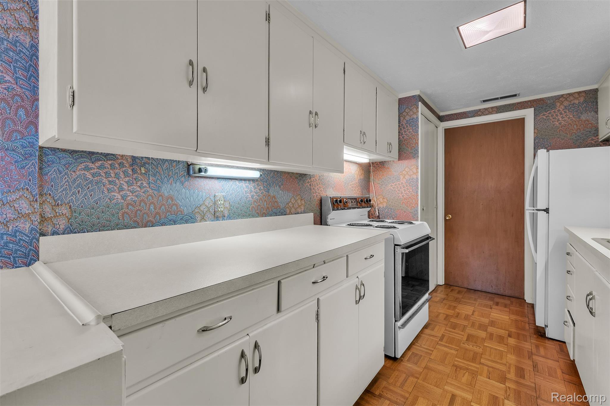 4796 Lakeshore Road Property Photo 67
