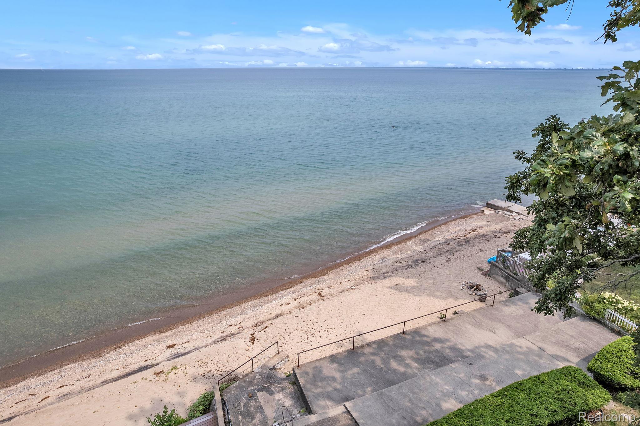 4796 Lakeshore Road Property Photo 94