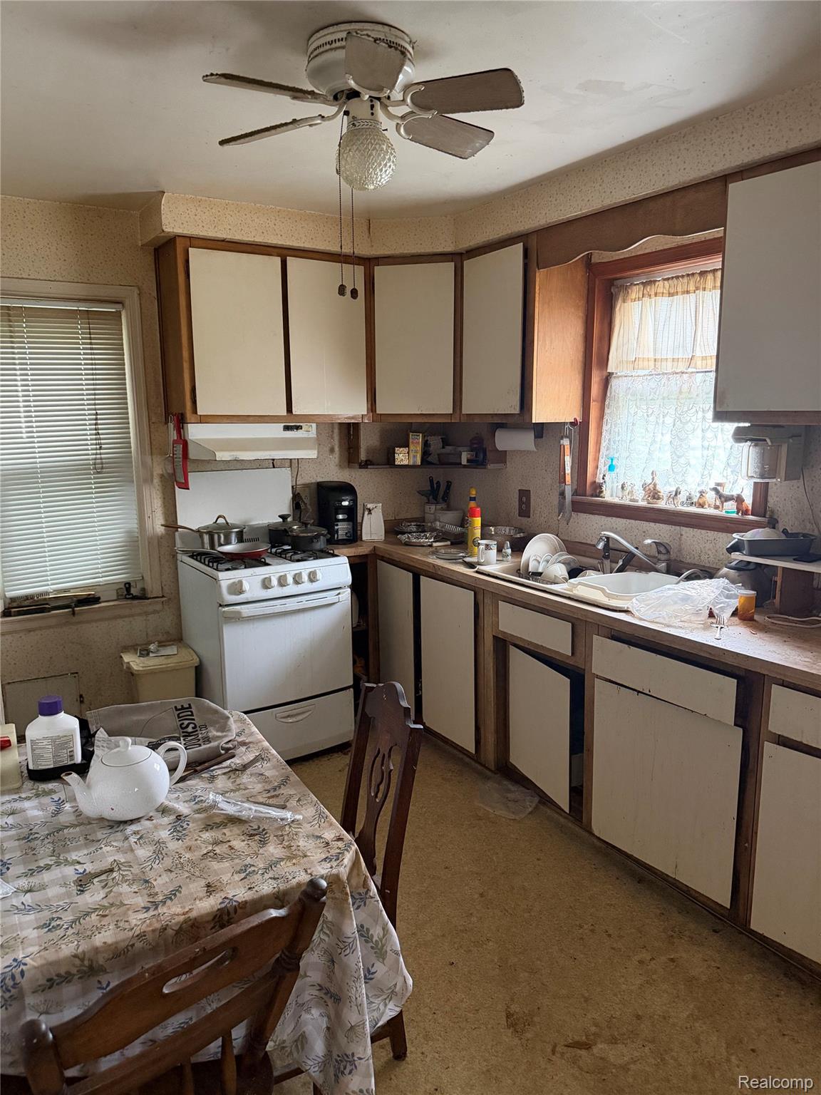 3605 Syracuse Street Property Photo 7
