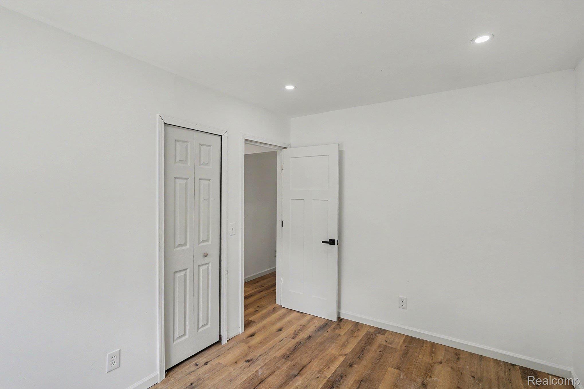 3217 W Cass Avenue Property Photo 10