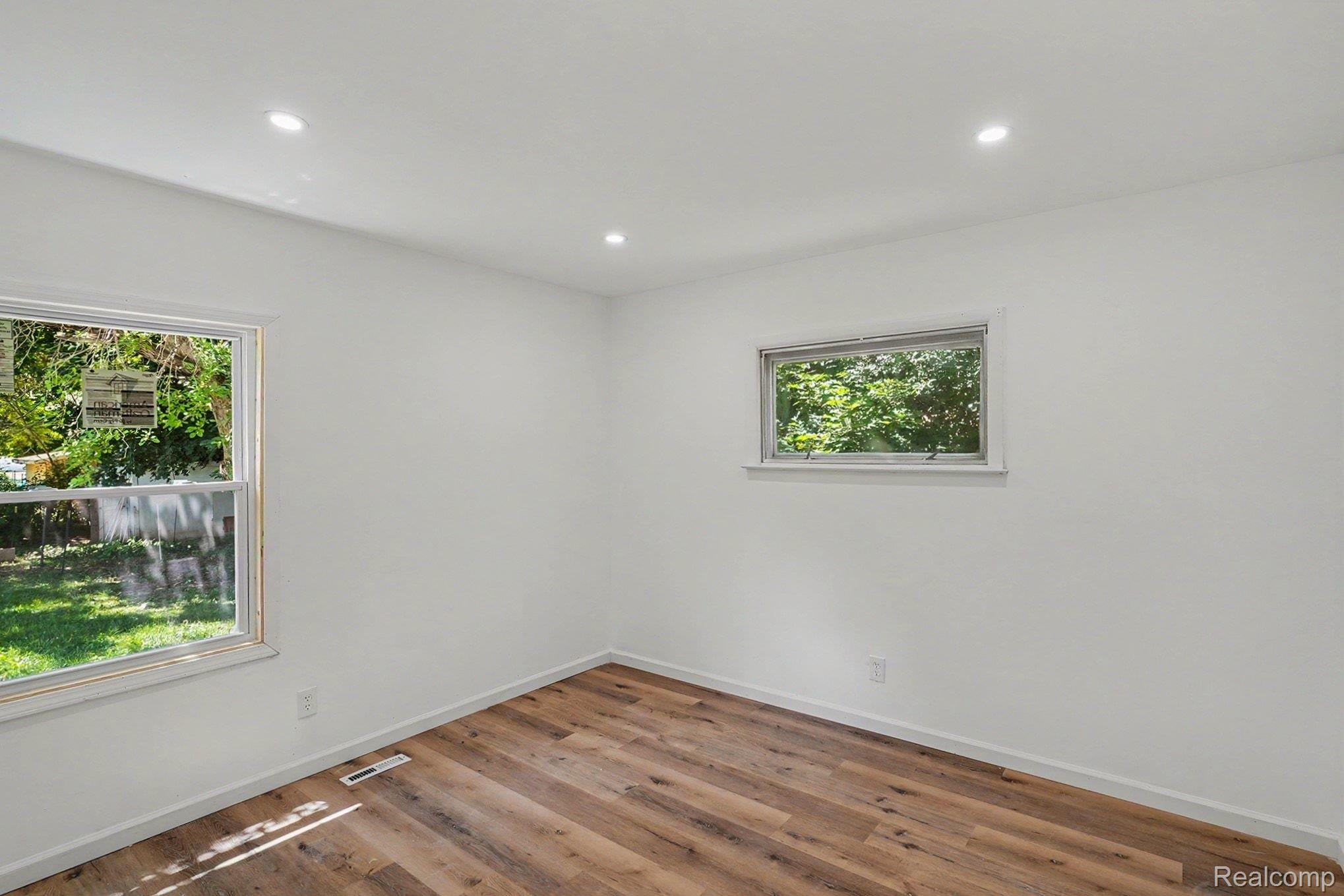 3217 W Cass Avenue Property Photo 13