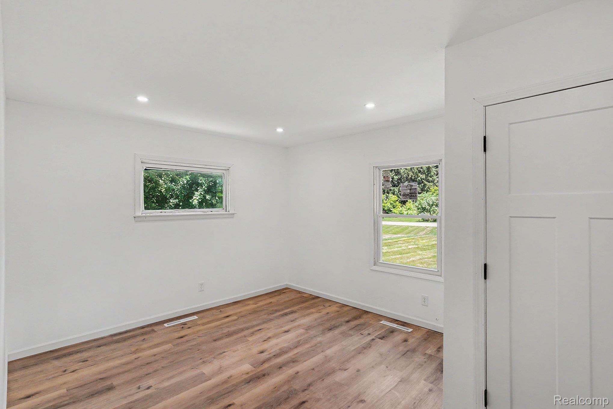 3217 W Cass Avenue Property Photo 15