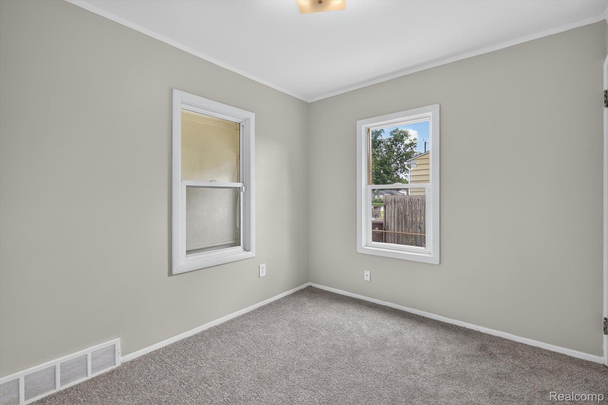 35259 Currier Street Property Photo 15
