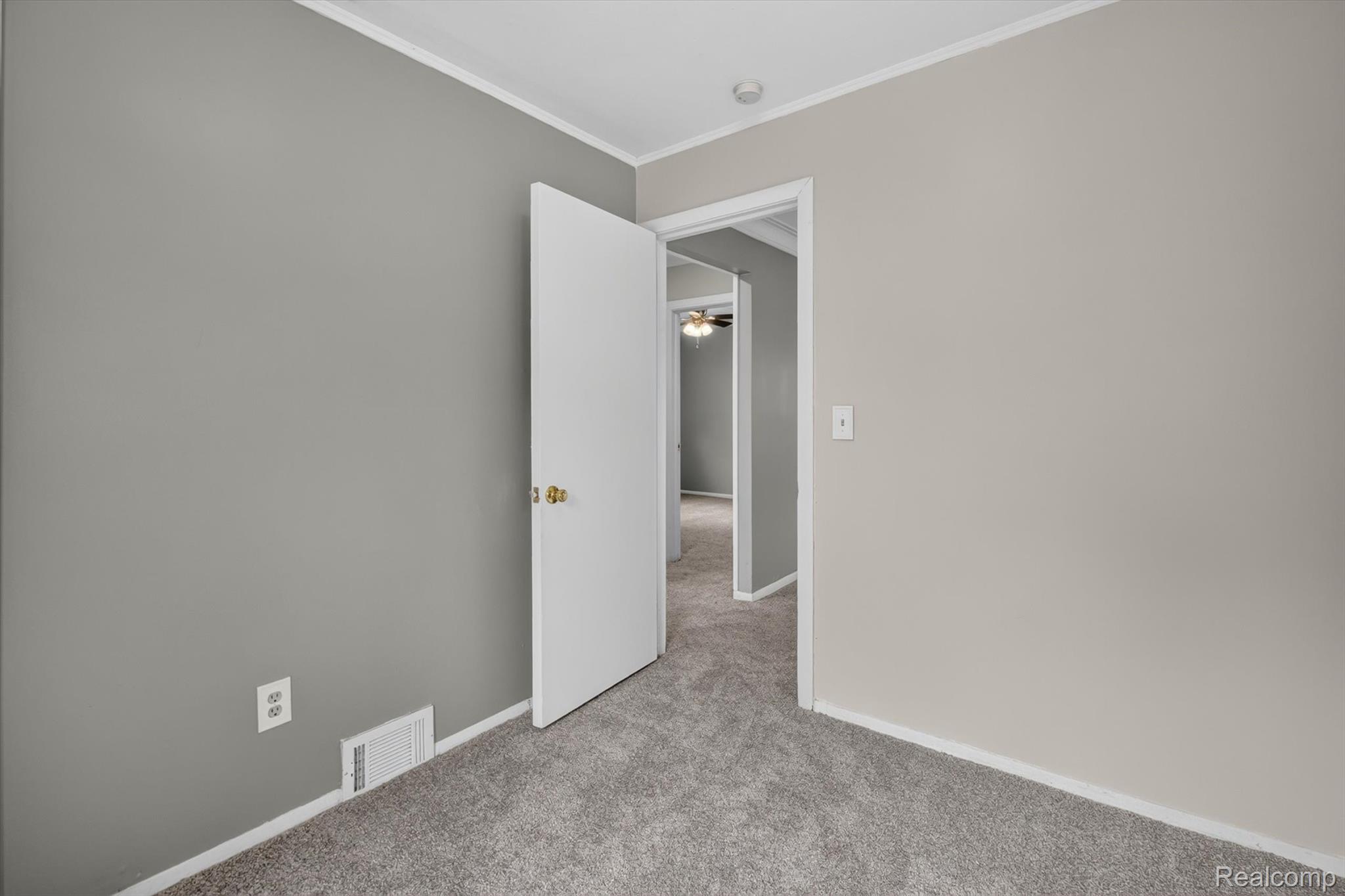 35259 Currier Street Property Photo 17