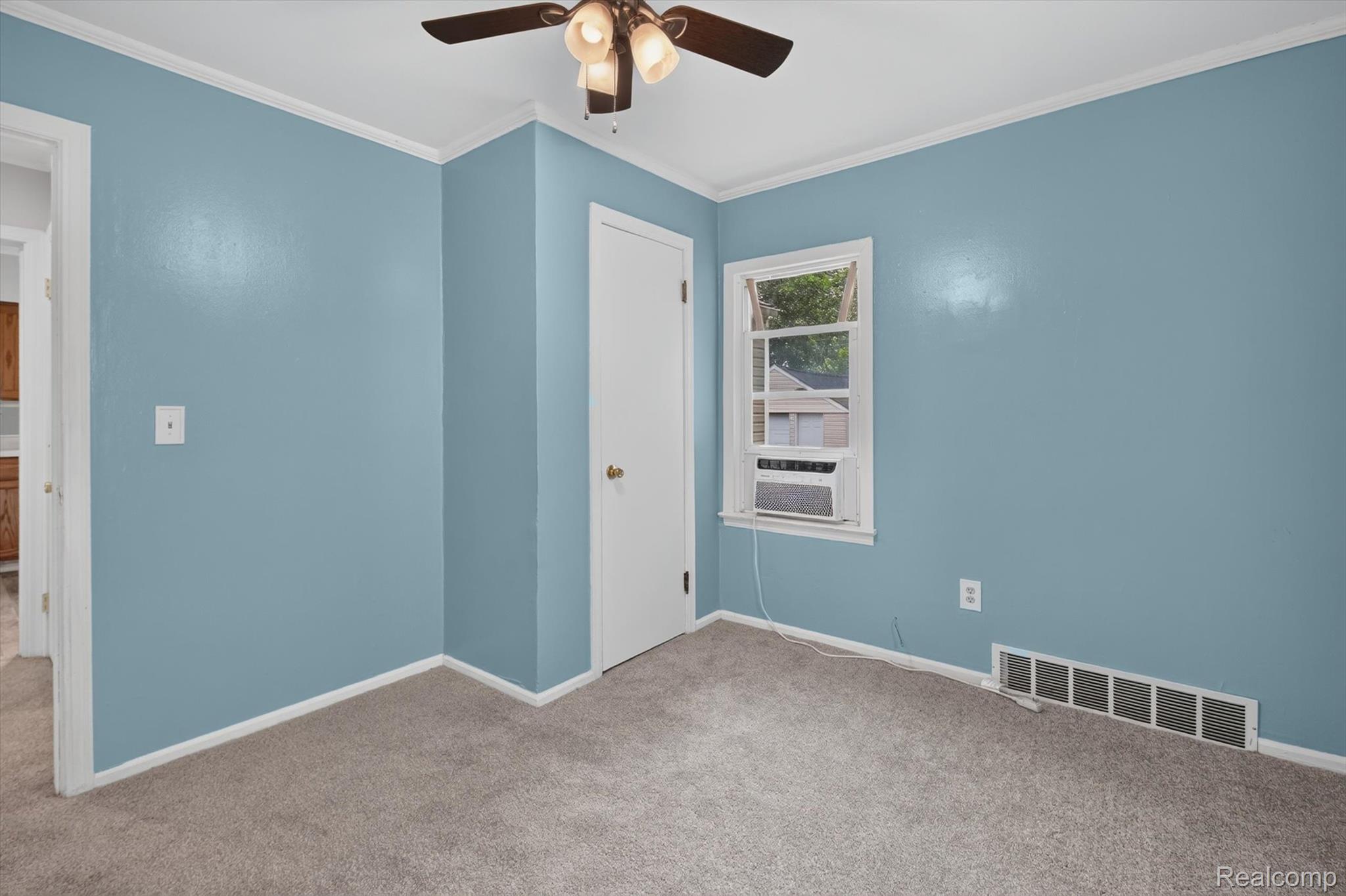 35259 Currier Street Property Photo 20