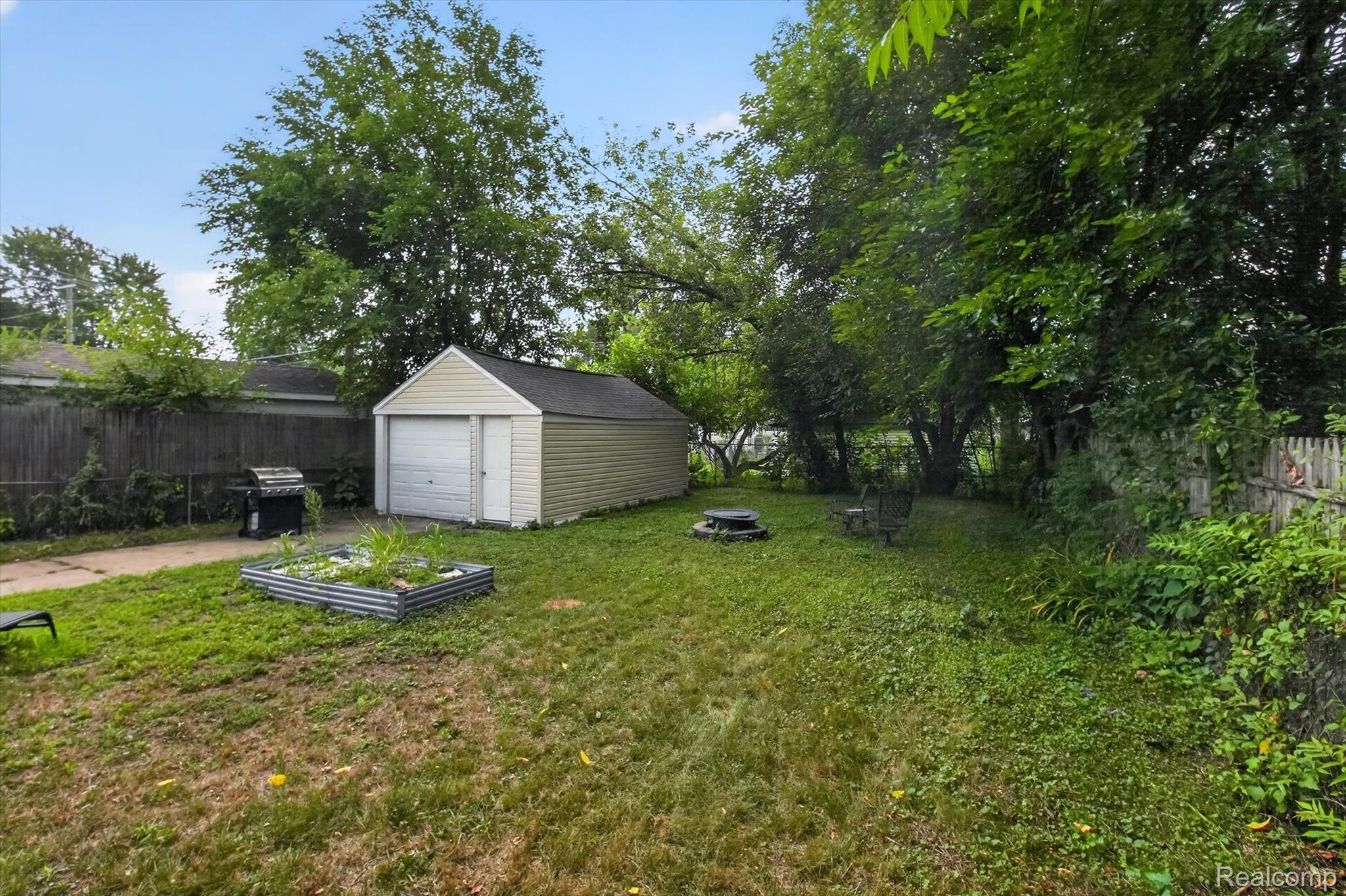 35259 Currier Street Property Photo 31