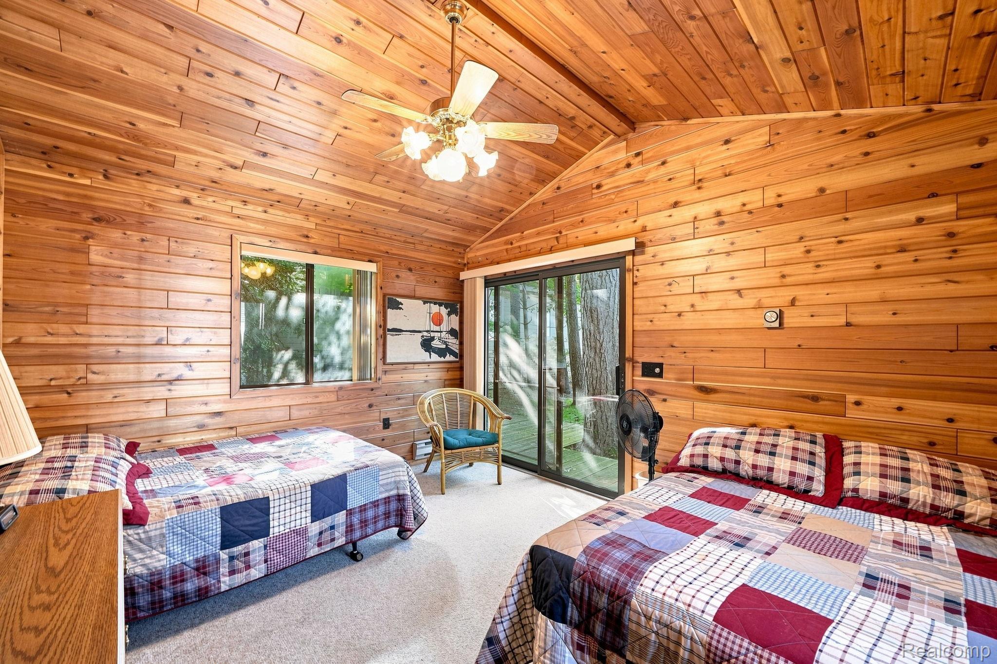 170 Flagpoint Avenue Property Photo 53