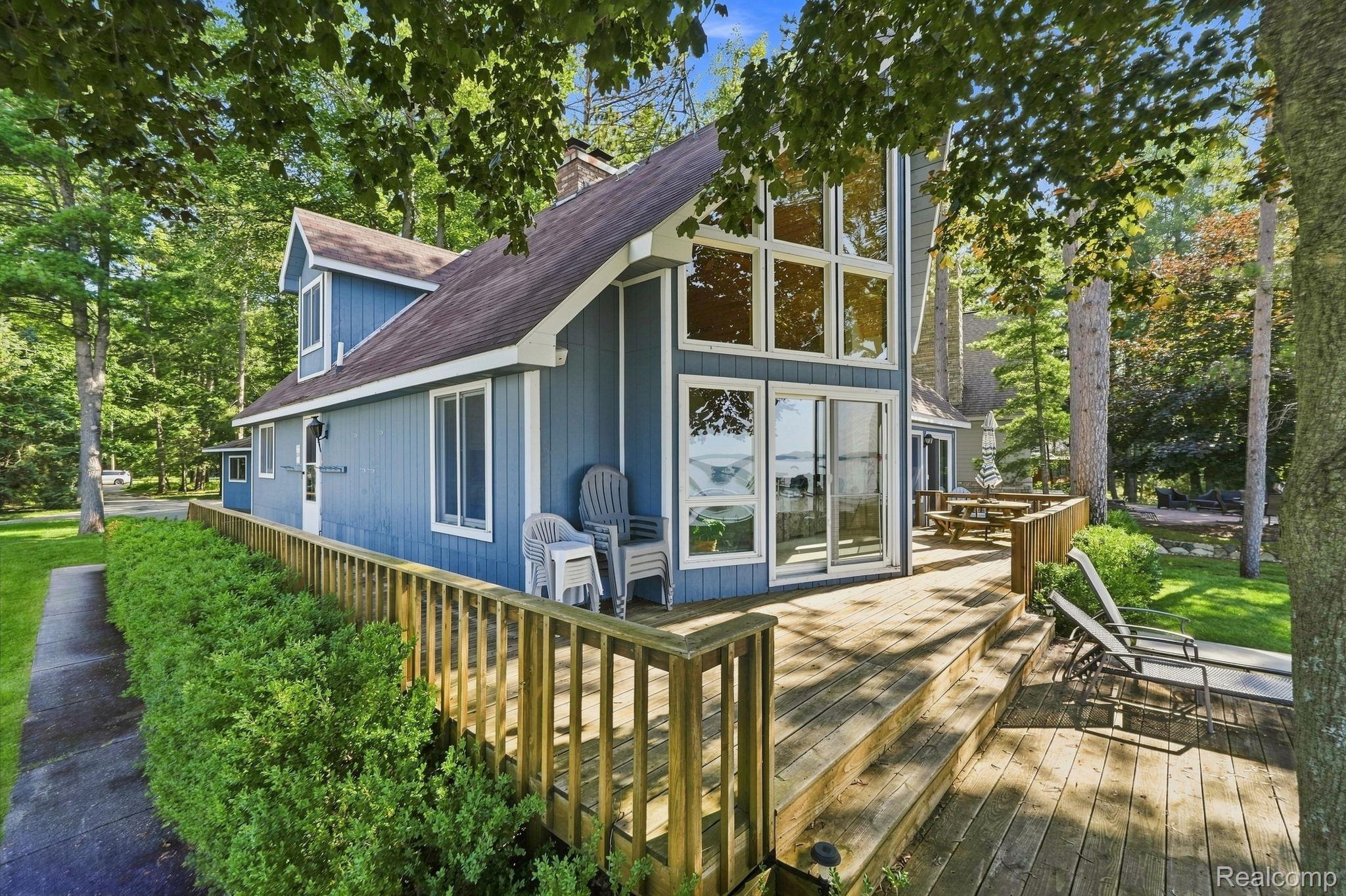 170 Flagpoint Avenue Property Photo 56