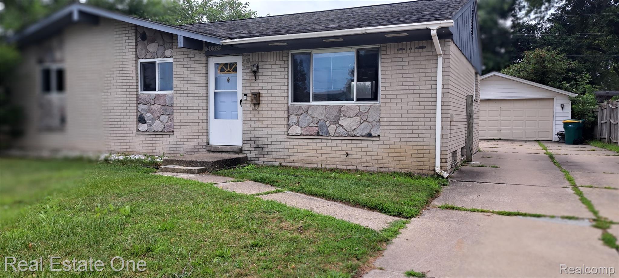 30525 Cherry Avenue Property Photo 1