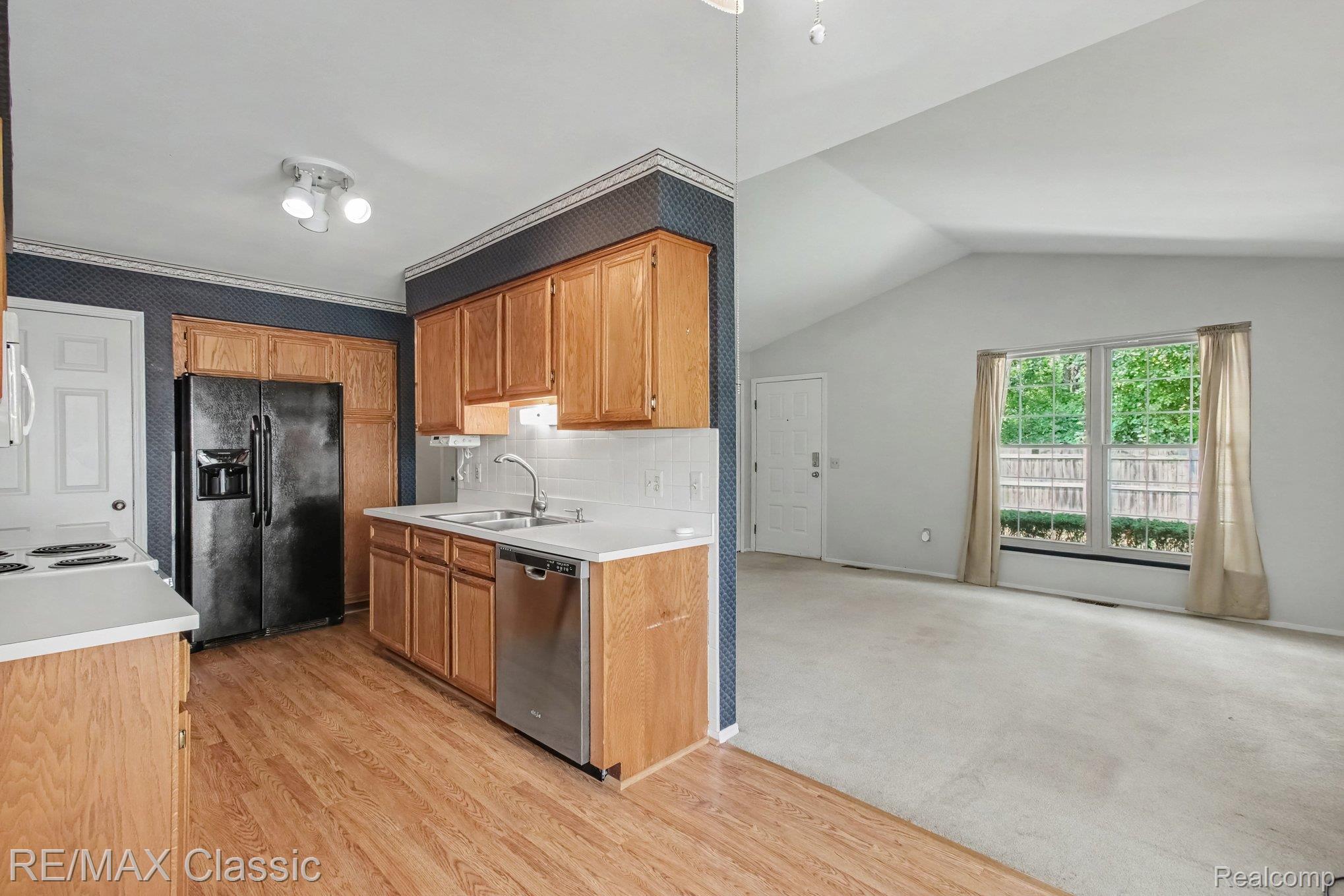 1489 Dover Hill Property Photo 5