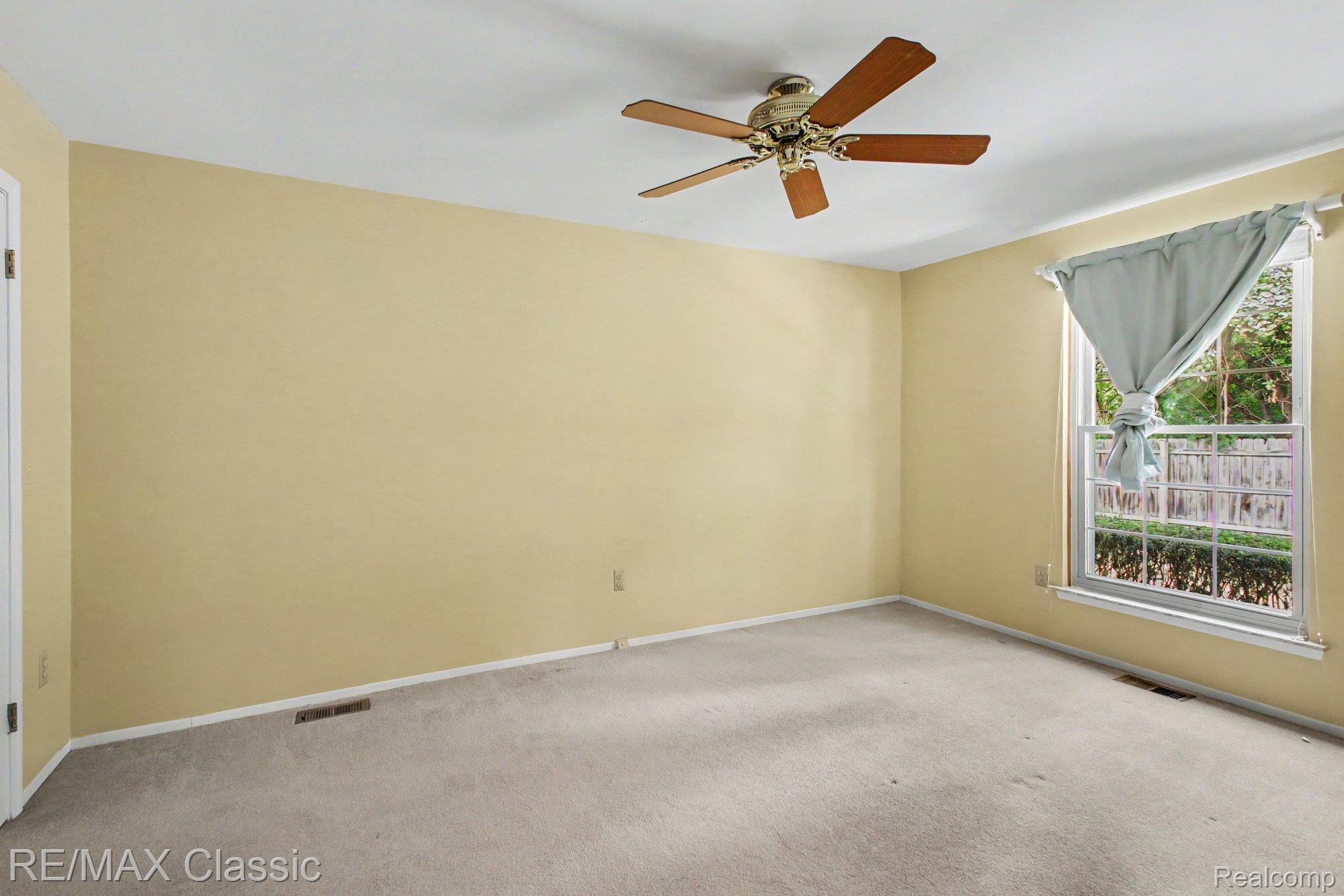 1489 Dover Hill Property Photo 10