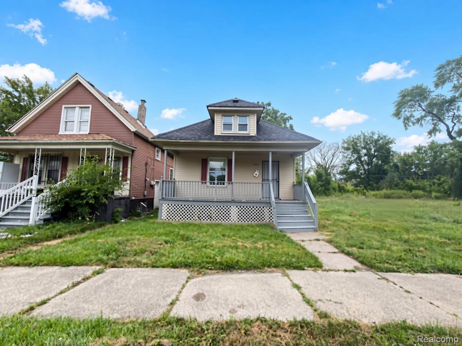 5720 30th Street Property Photo 1