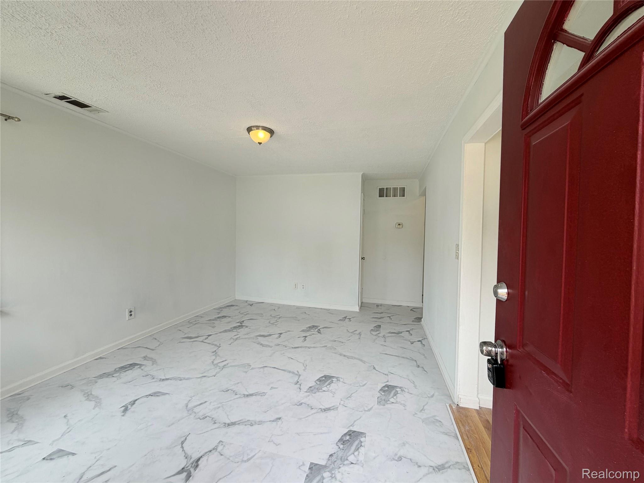 2399 Fisher Street Property Photo 4