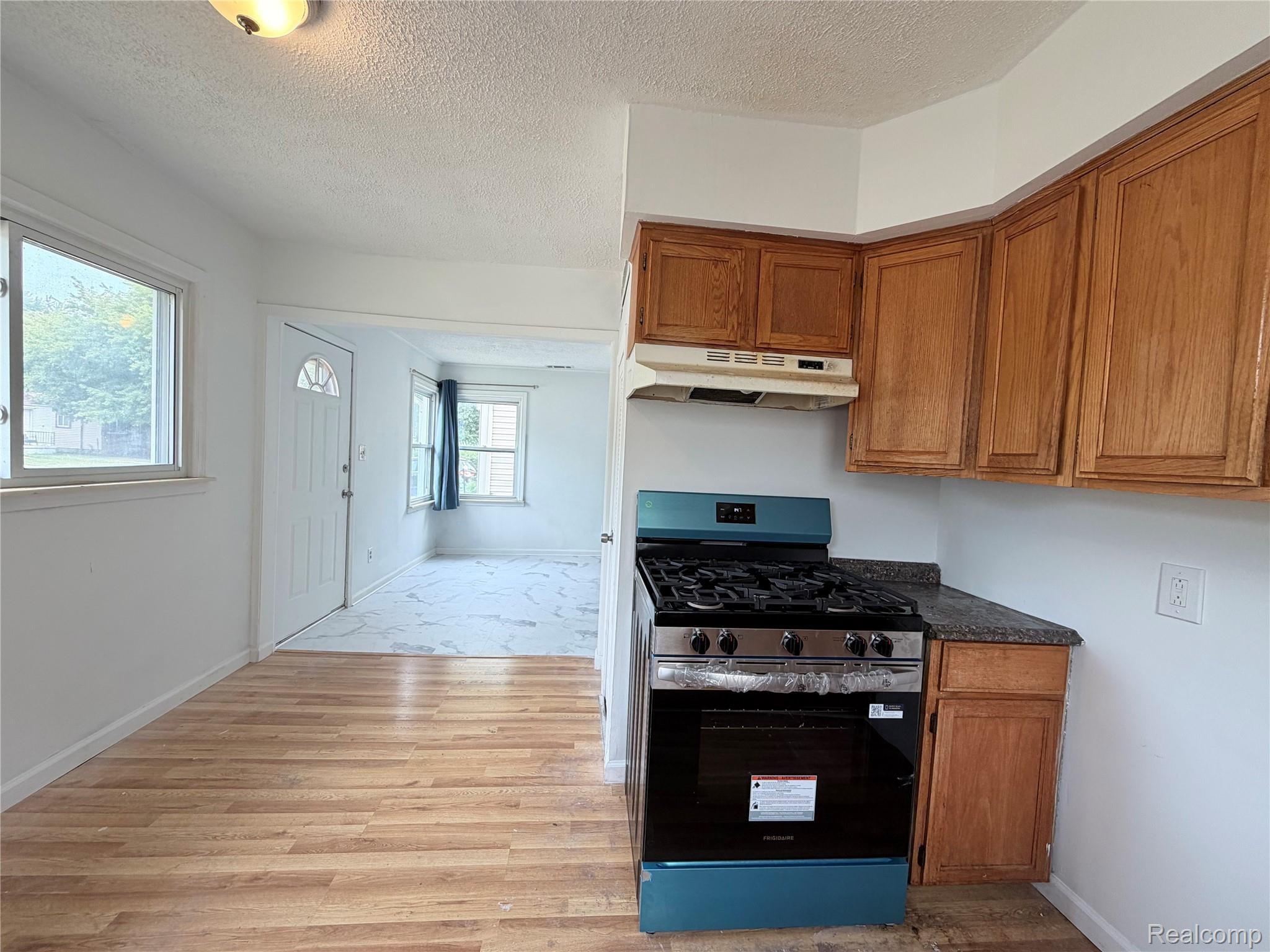 2399 Fisher Street Property Photo 8