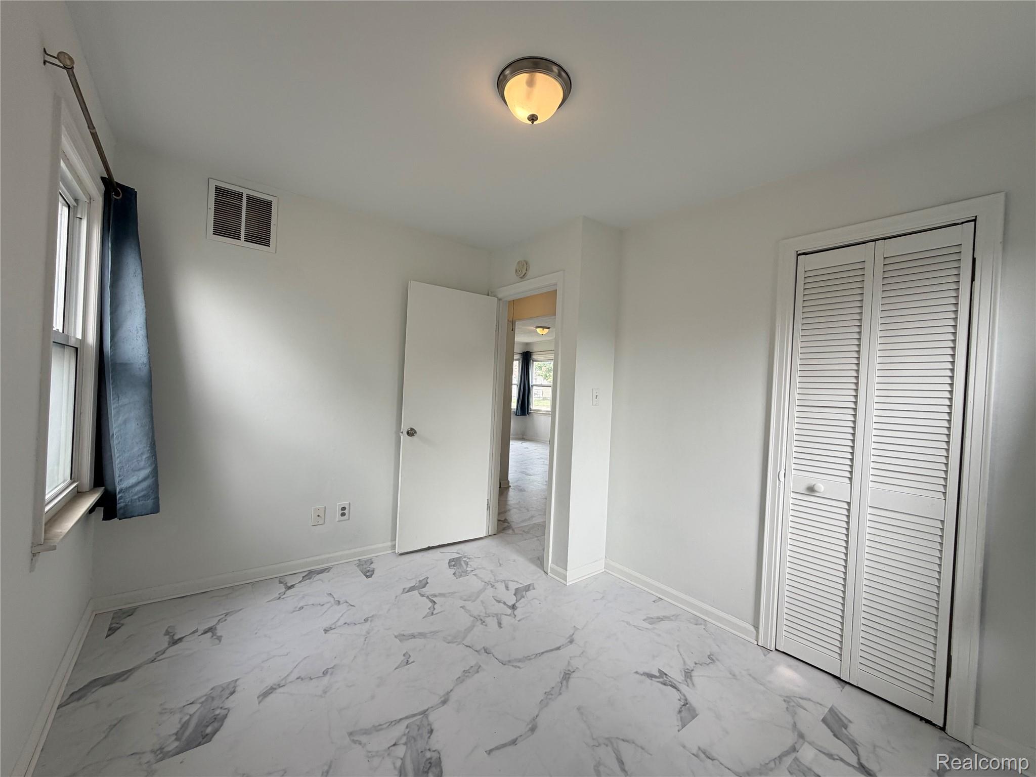 2399 Fisher Street Property Photo 13