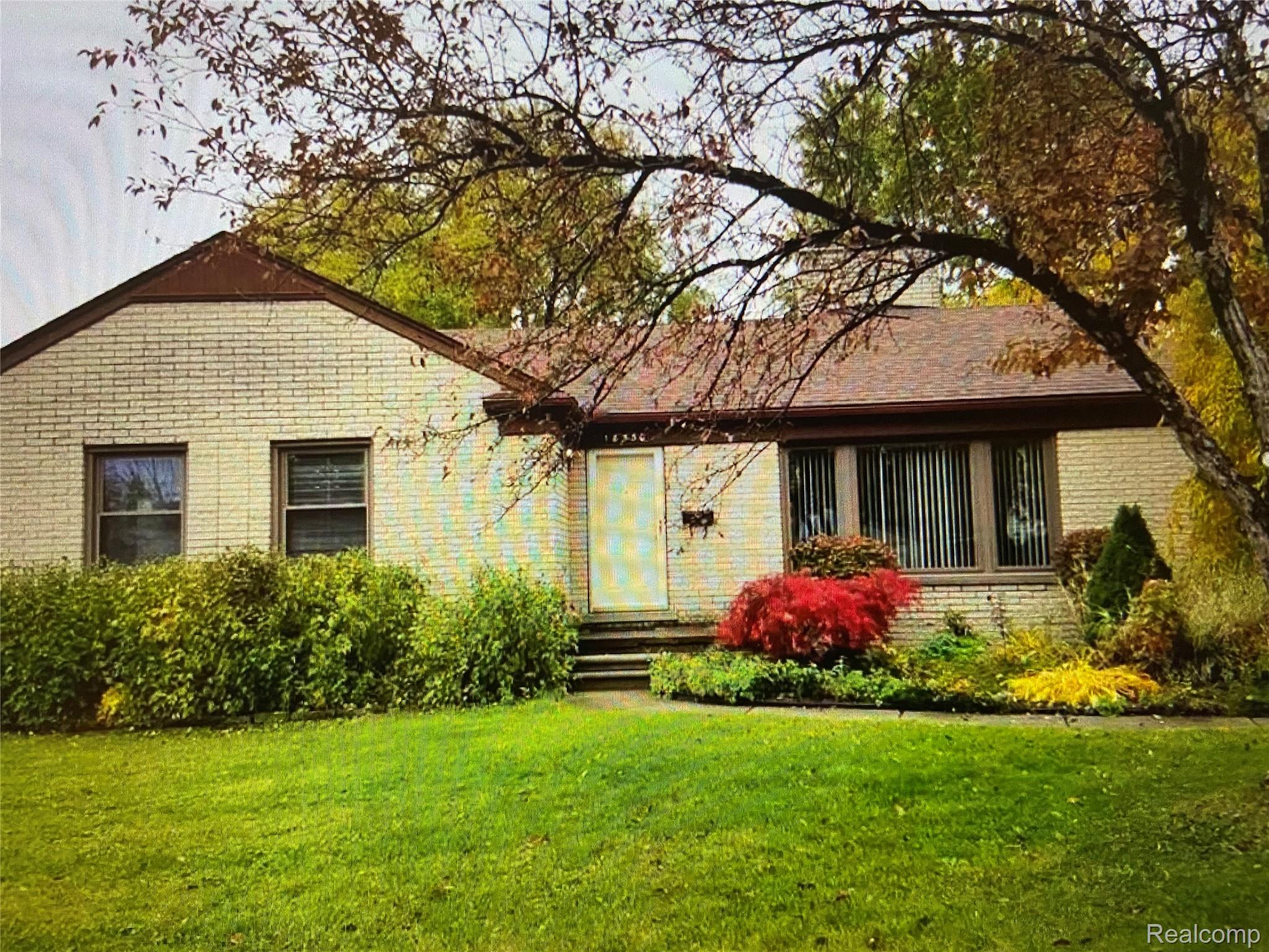 18550 Beechwood Street Property Photo 1