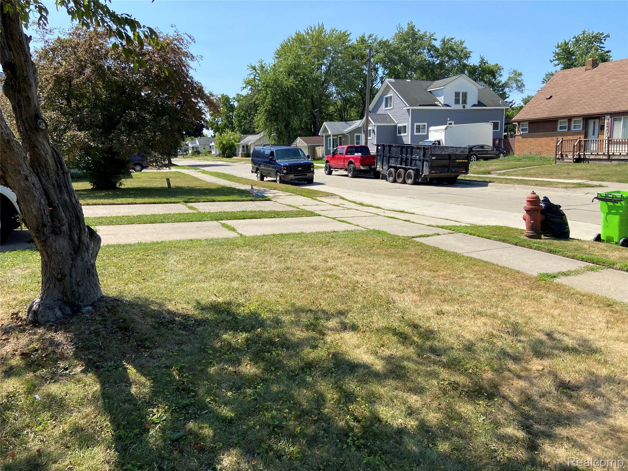 18550 Beechwood Street Property Photo 15