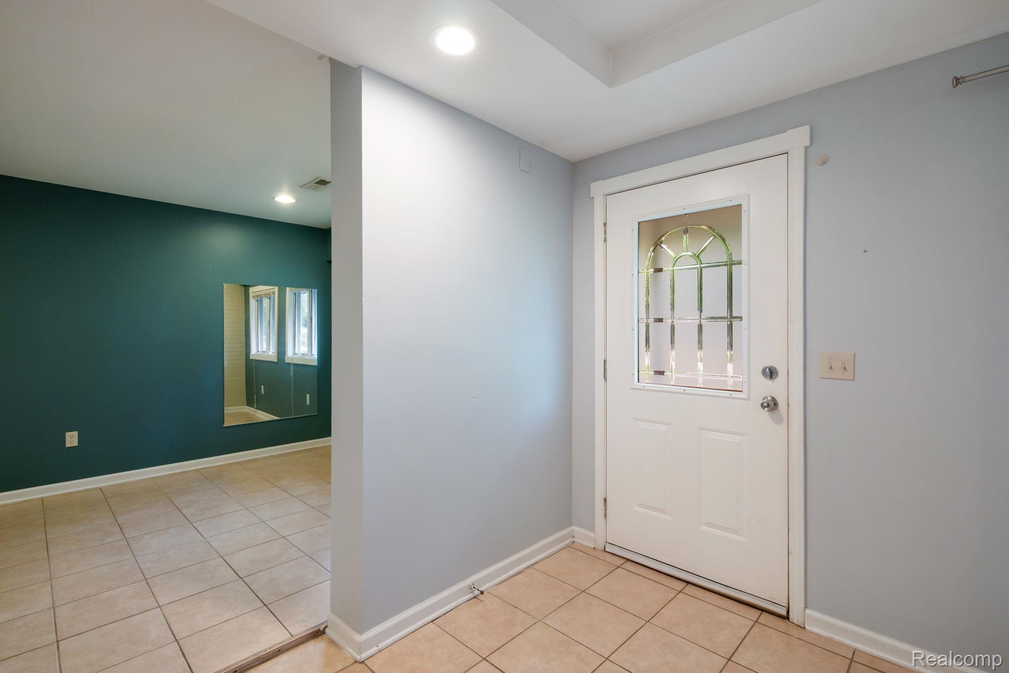 2495 Walce Drive Property Photo 2
