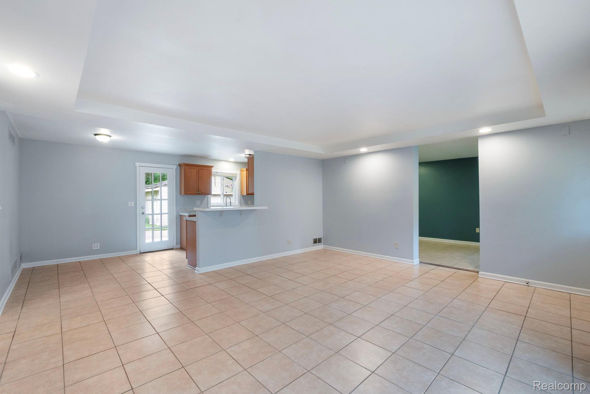 2495 Walce Drive Property Photo 8