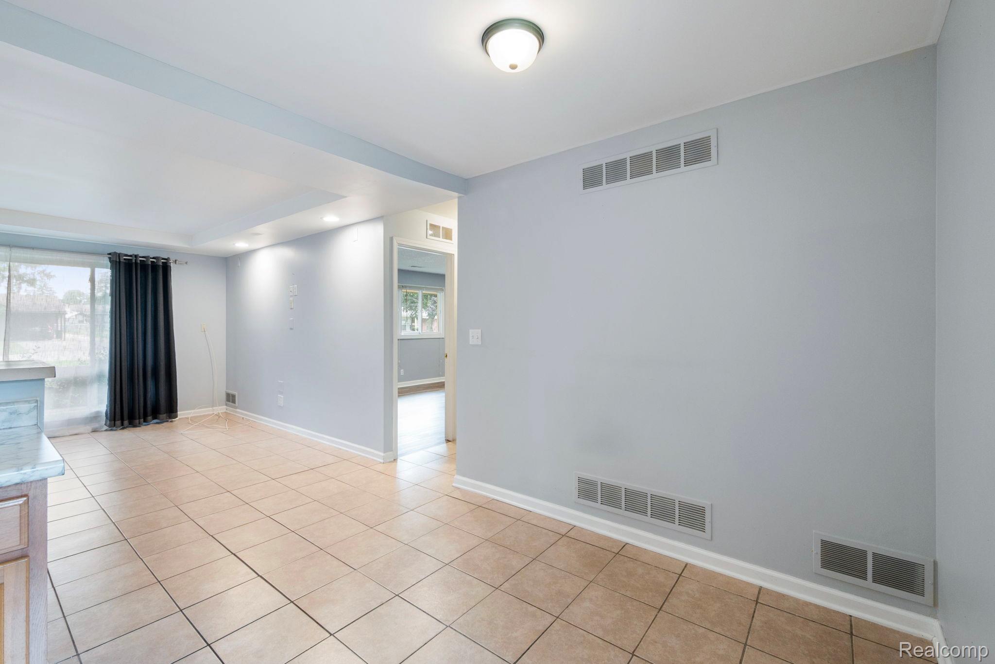 2495 Walce Drive Property Photo 13