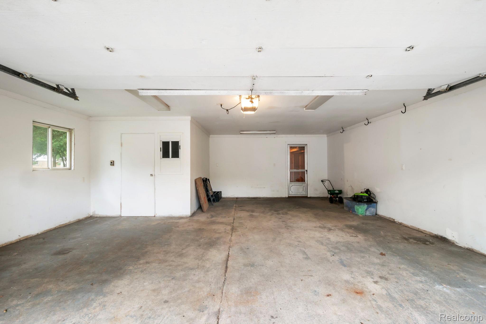 2495 Walce Drive Property Photo 44