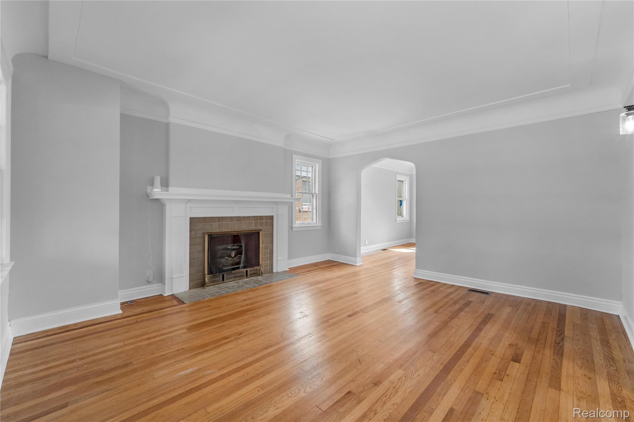 16224 Parkside Street Property Photo 4