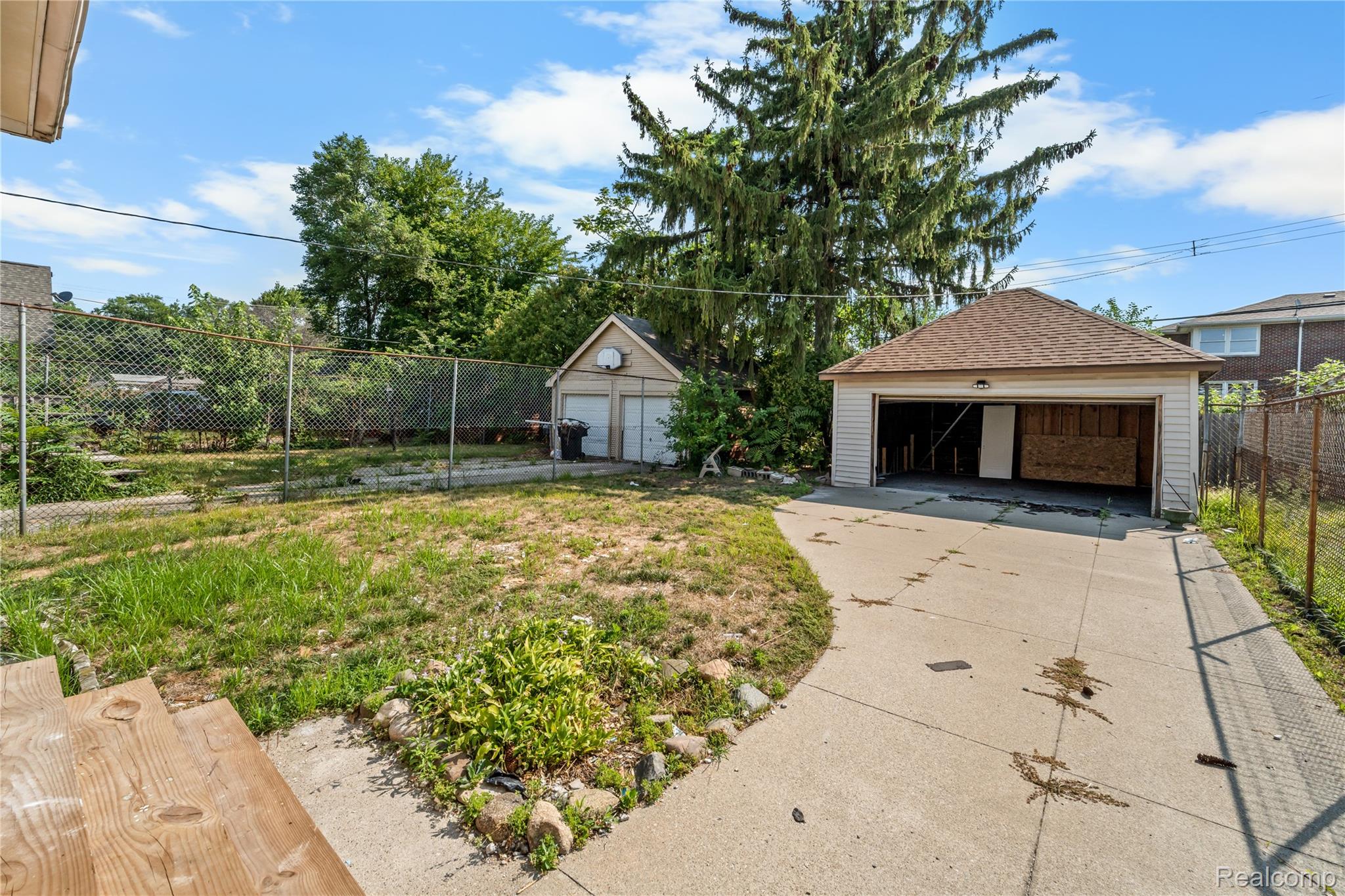 16224 Parkside Street Property Photo 19