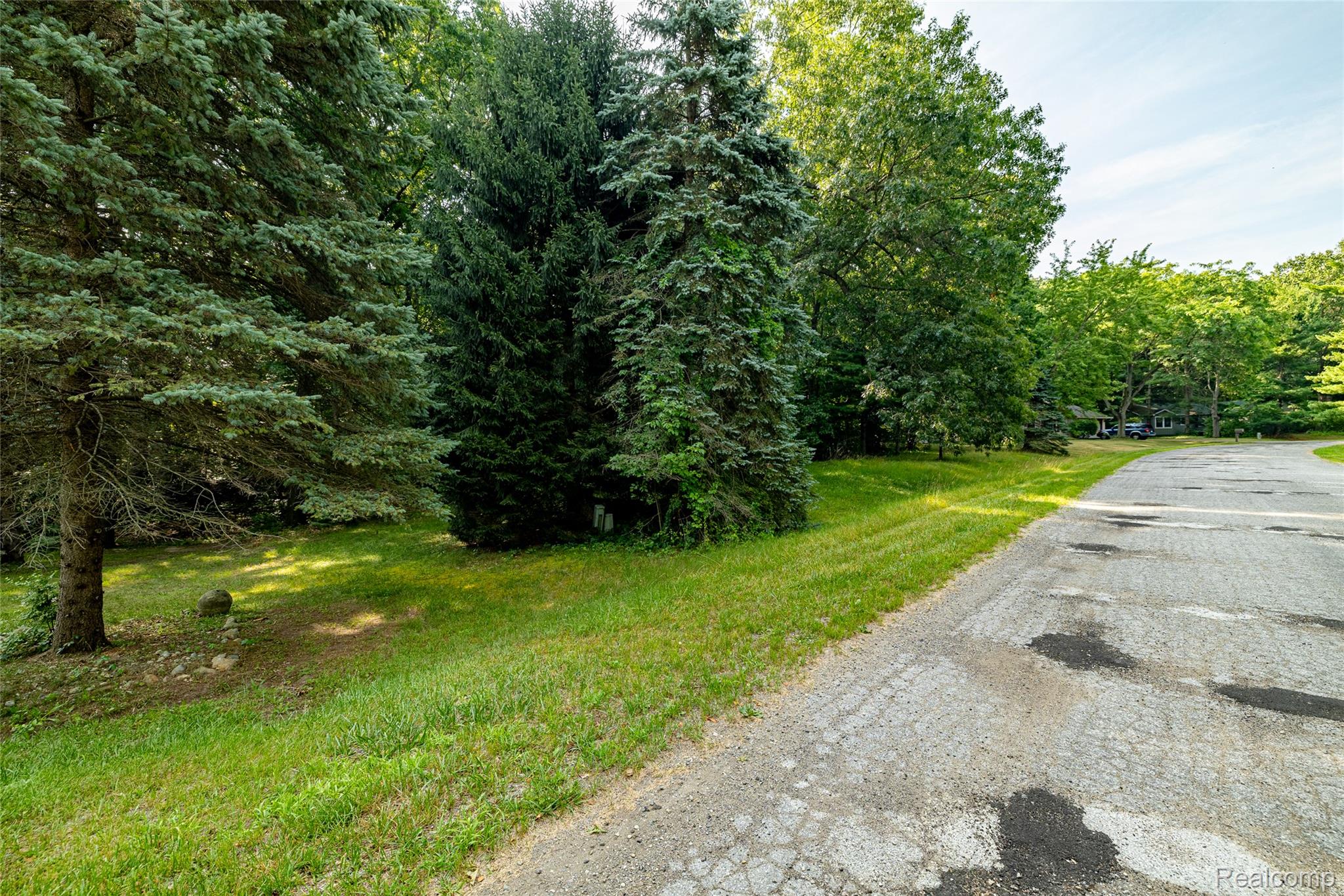 Lot 5 Lombardy Court Property Photo 4