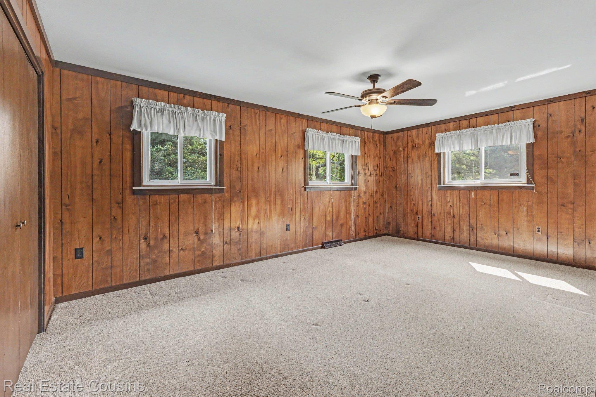 1093 Saginaw Street Property Photo 7