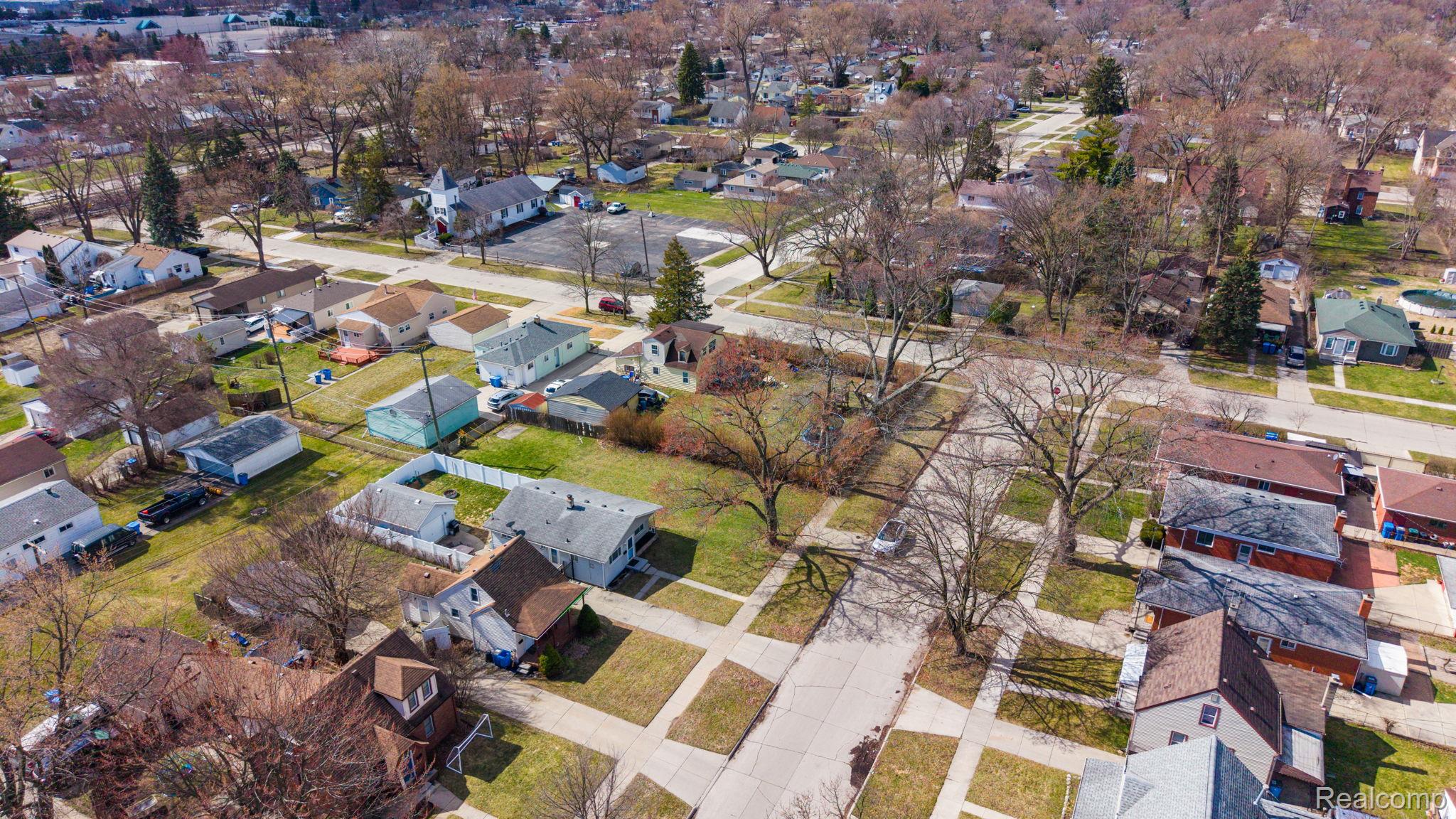 20751 Powers Avenue Property Photo 7