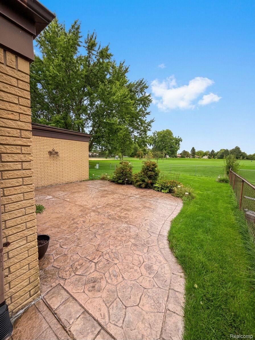 38218 Douglas Drive Property Photo 29
