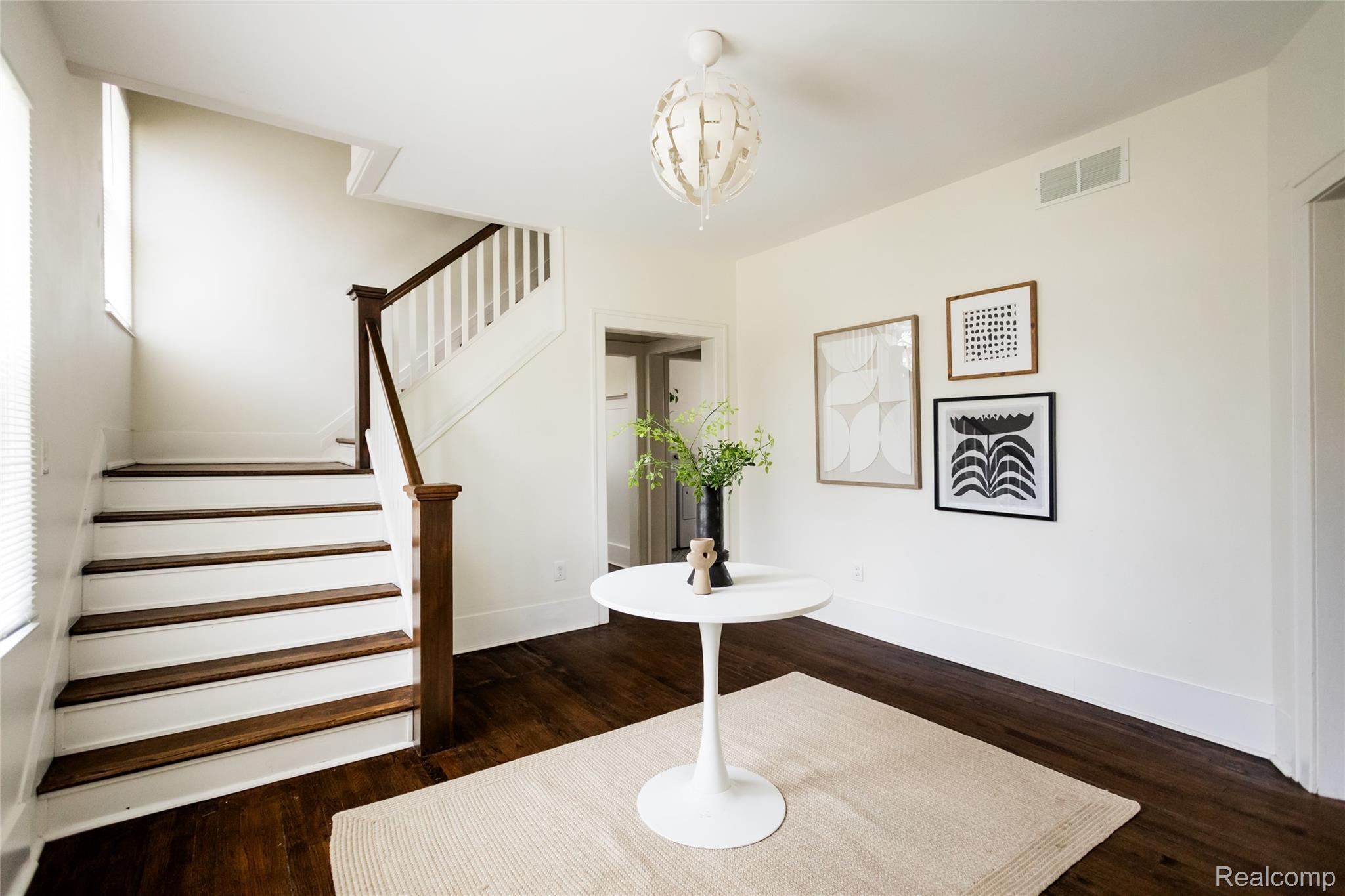 2451 Parker Street Property Photo 2