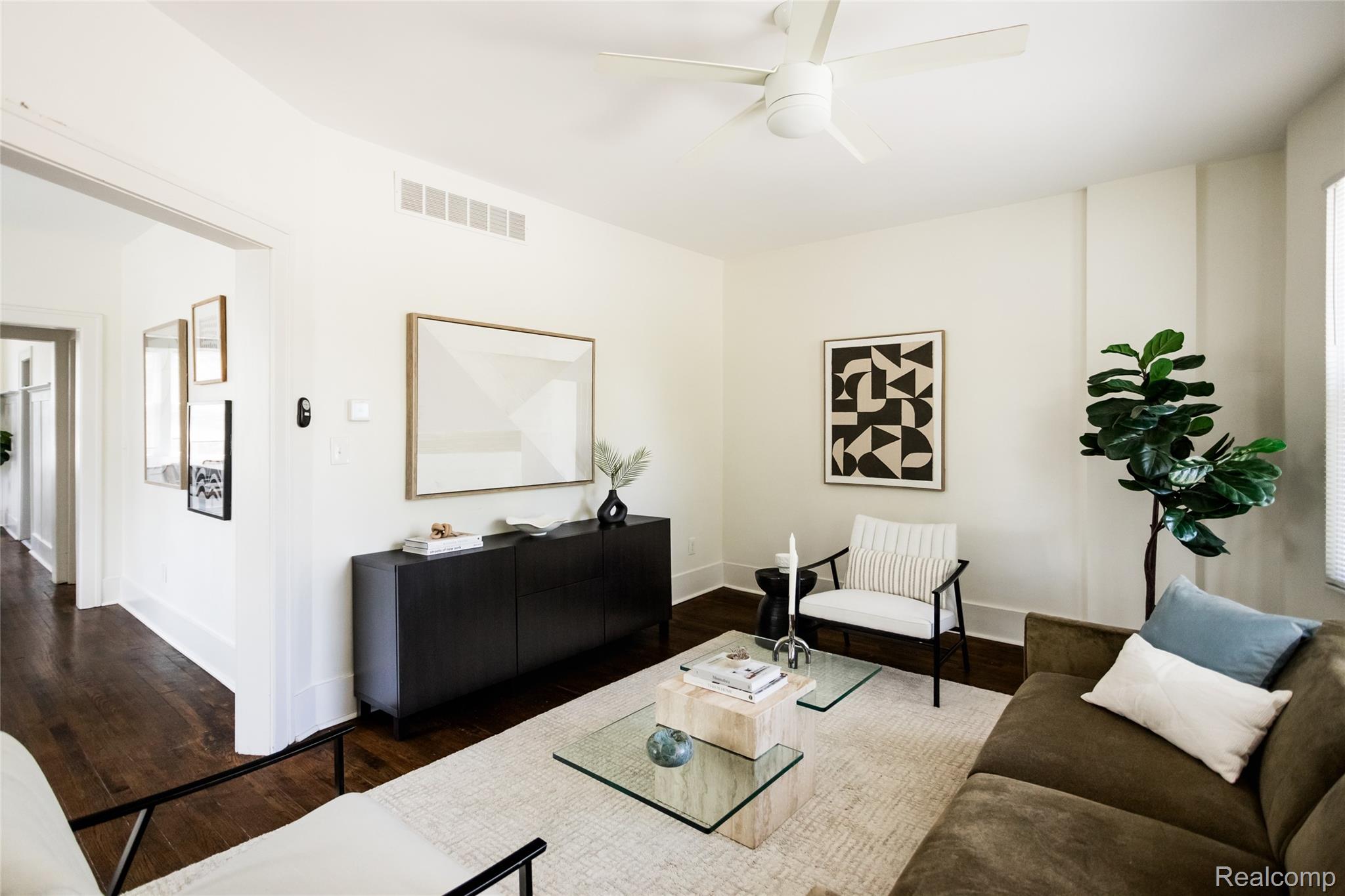 2451 Parker Street Property Photo 5